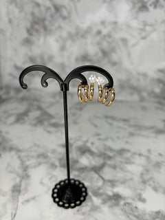 Hueb 18k Roségold Blumen-Diamant-Ohrringe Omega-Rücken-Ohrringe