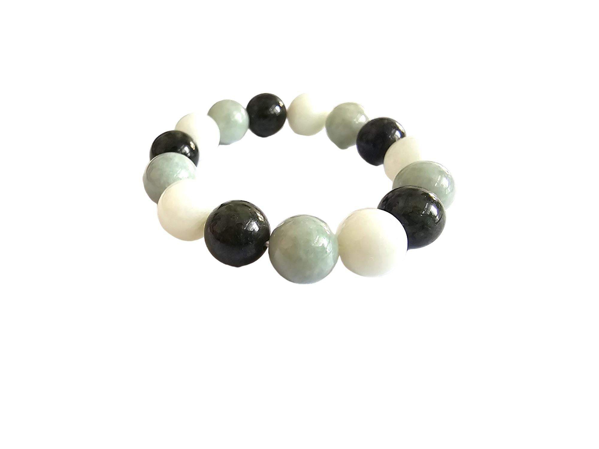 Hues of Green Burmese A-Jade Beaded Bracelet (12-12.5mm Each x 15 Beads) 04001 For Sale 7