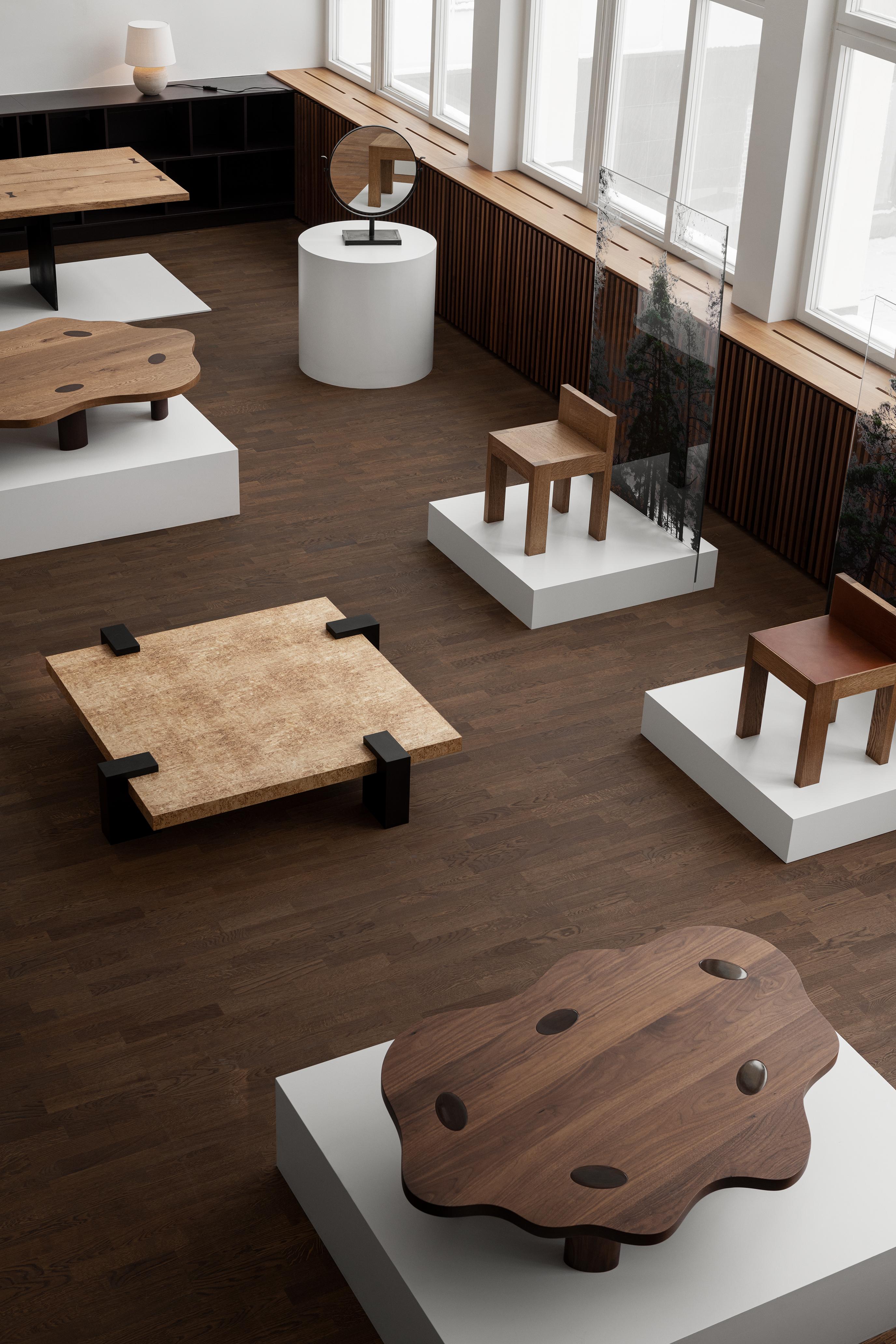 Hug coffee table in birch burl veneer finished with a satin clear coat / steel burned in linseed oil.

Designed by Lousie Liljencrantz, Interior Designer based in Stockholm, Sweden.
Made in Sweden.