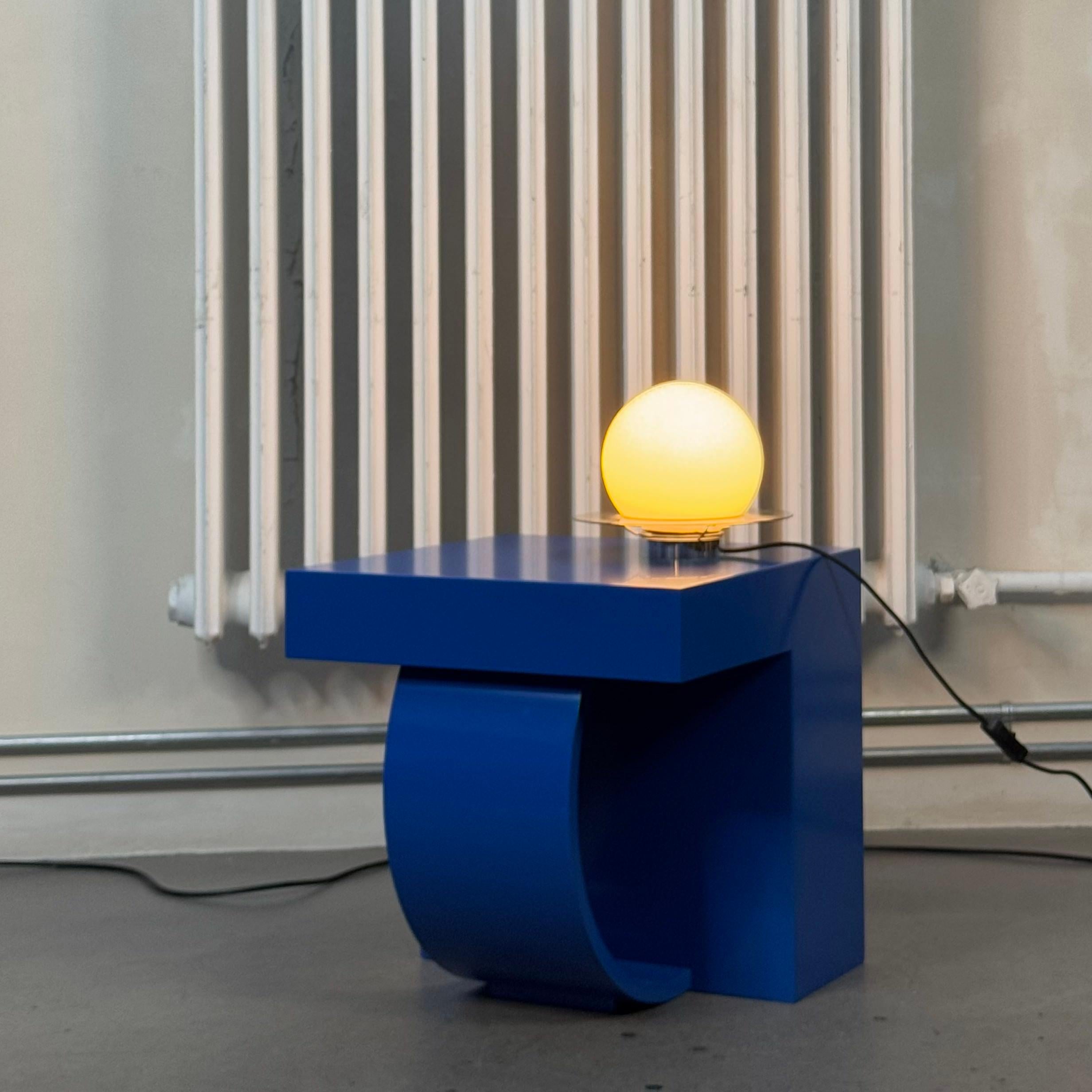 Bois Table basse Embrace of Geometry collection HUG en vente