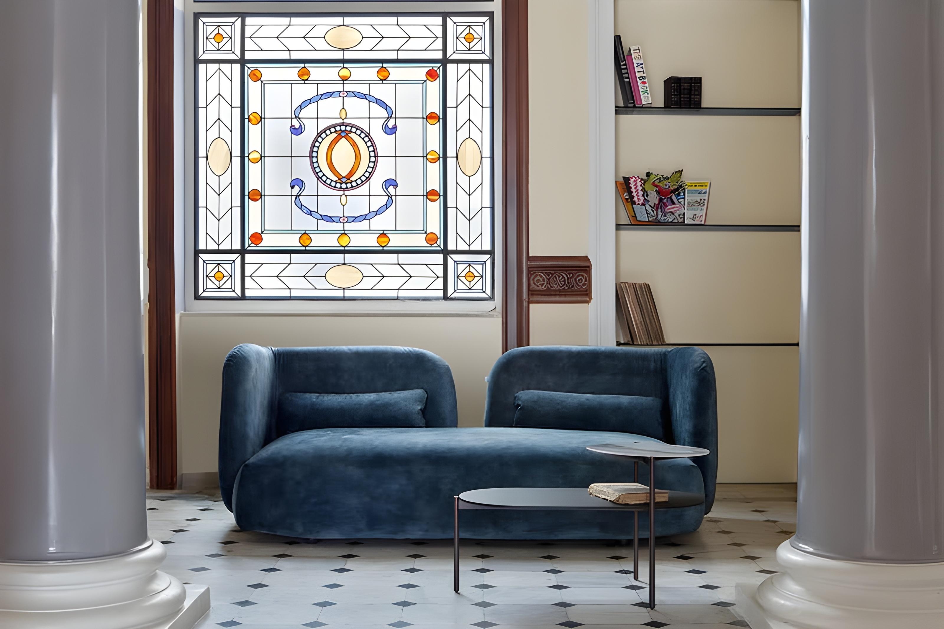 Hug Sculptural Two Seater Sofa In High Resistant Velvet - Mondo Design Studio Terciopelo en venta