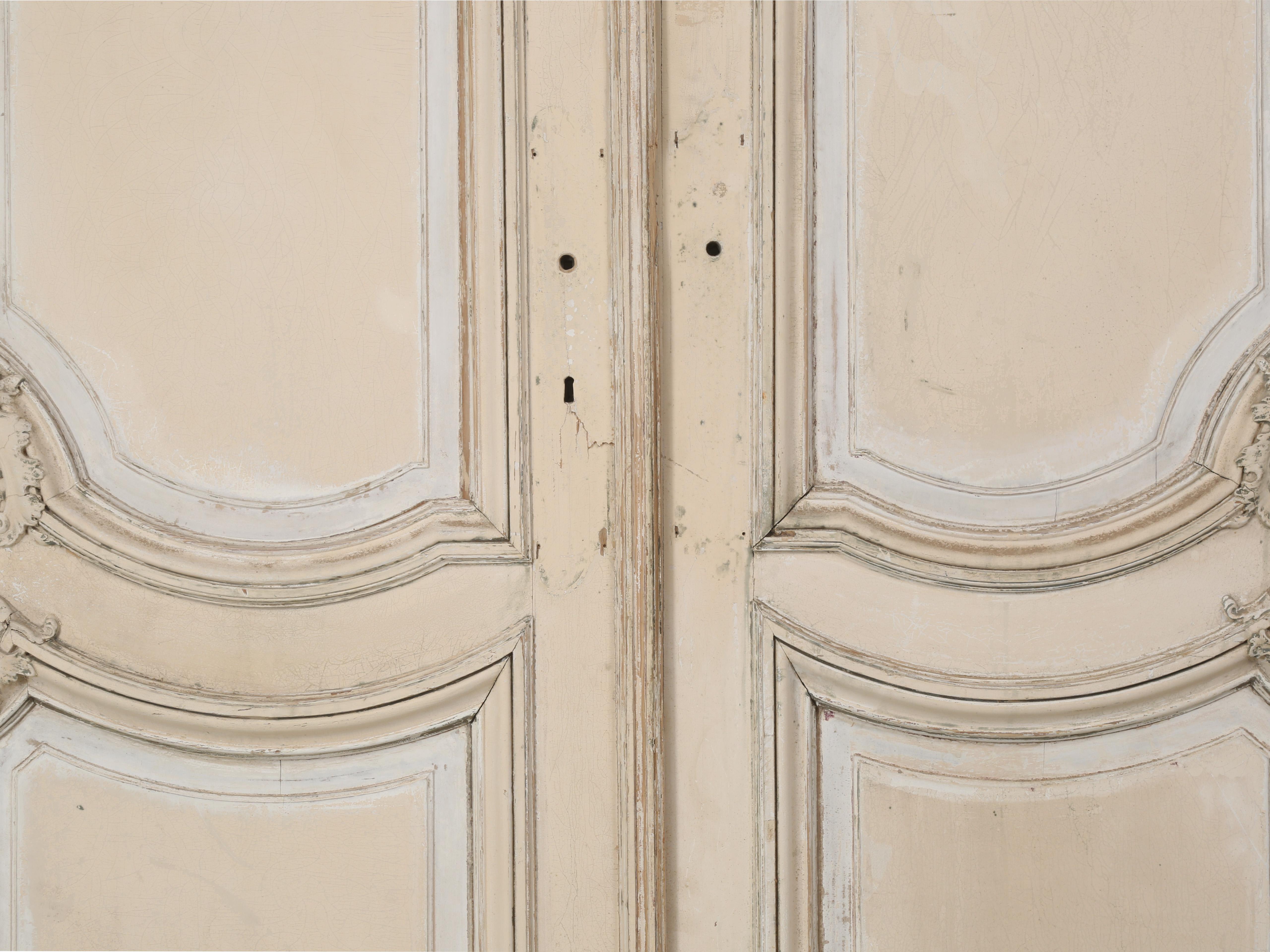Huge 10' Tall Pair of Antique Country Französisch Türen aus der Provence circa 1800's (Spätes 19. Jahrhundert) im Angebot