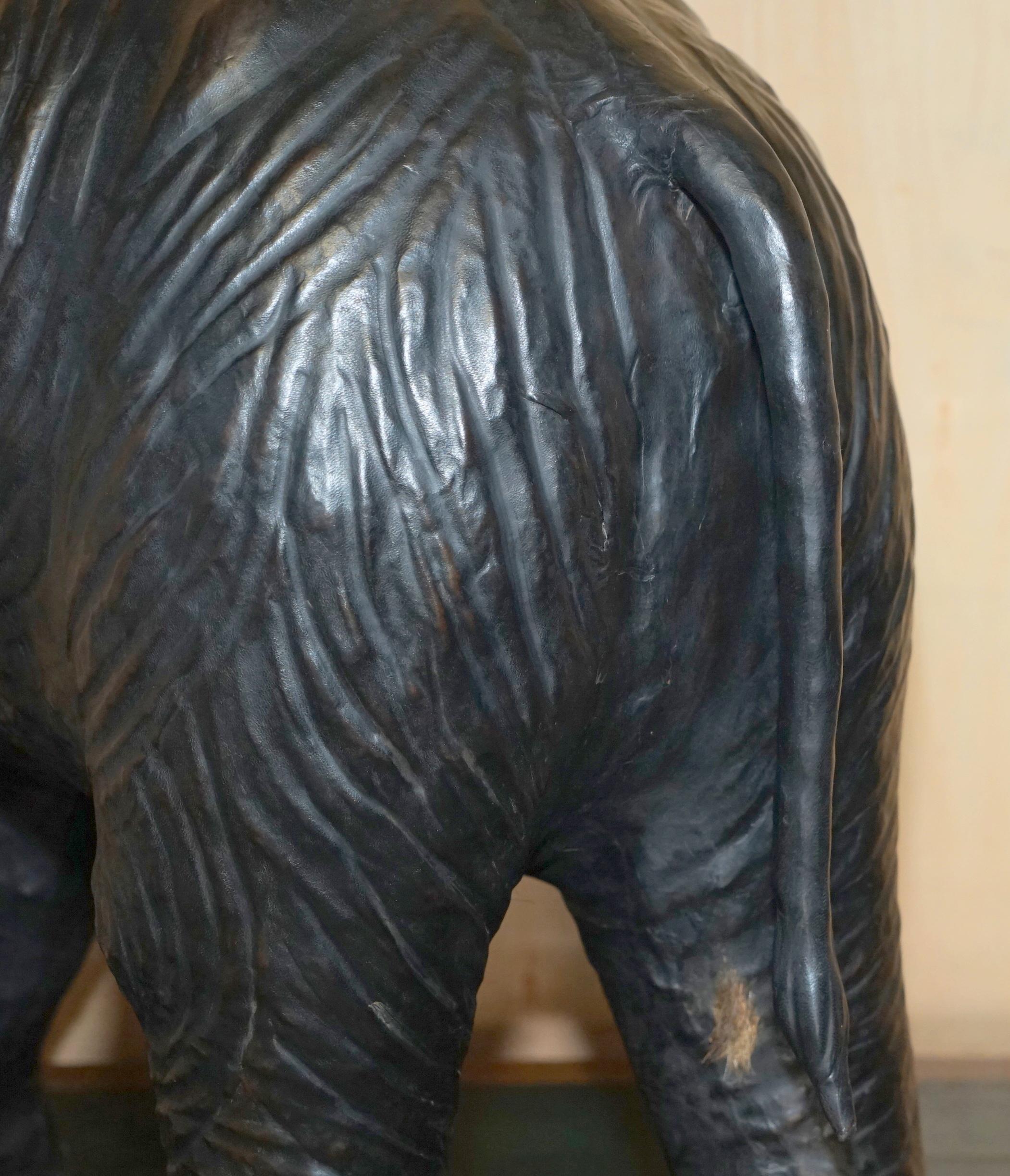 ÉNORME TABLE D'ACCOMPAGNEMENT EN CUIR D'ELEPHANT DE 1,07 MÈTRE DE LONDRES OMERSA en vente 10