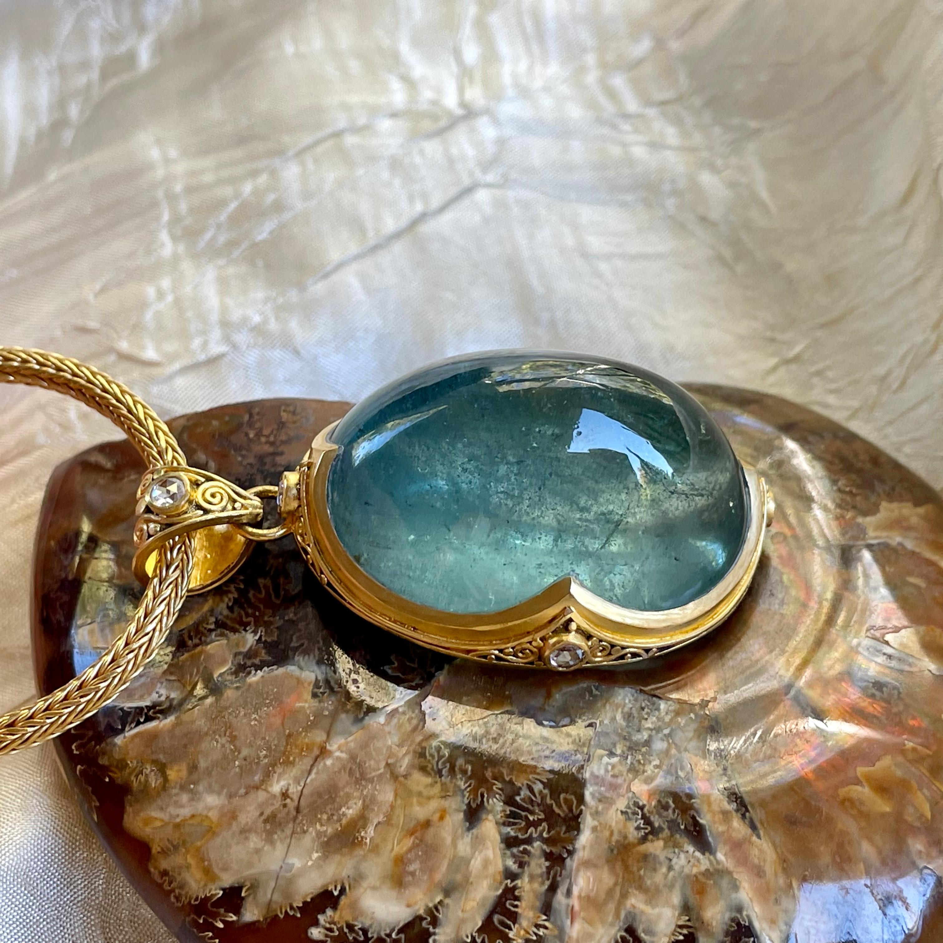 aquamarine cabochon pendant