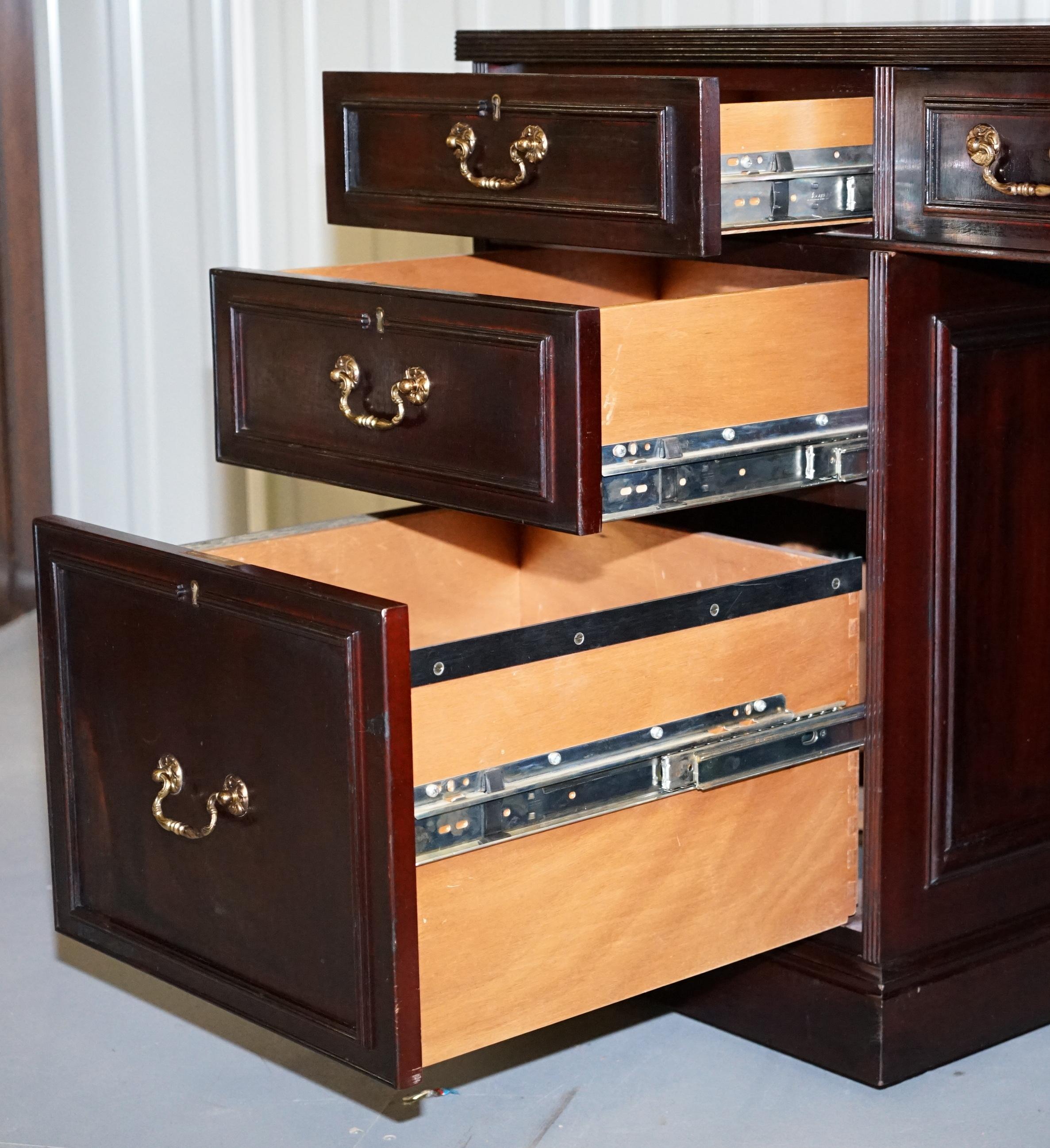 Huge 14 Drawers and 2 Bookshelves Twin Pedestal Double Sided Partner Desk In Fair Condition In West Sussex, Pulborough