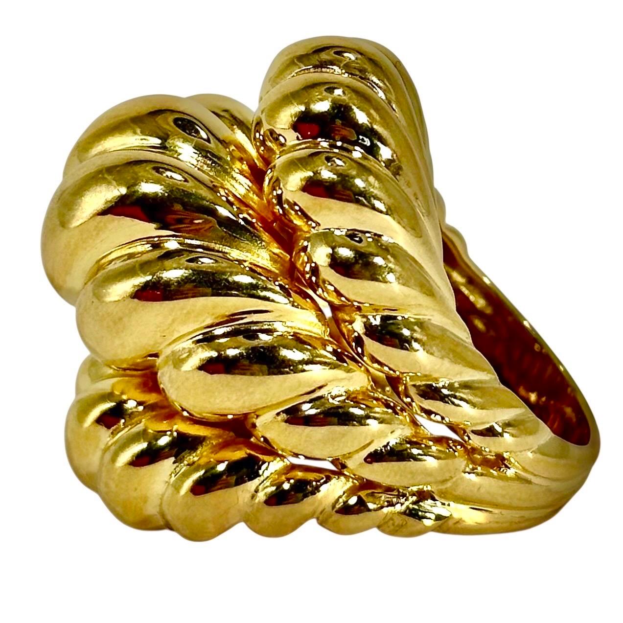 Enorme anello a cupola in oro giallo 14K con finitura lucida, a forma di corda ritorta In condizioni buone in vendita a Palm Beach, FL