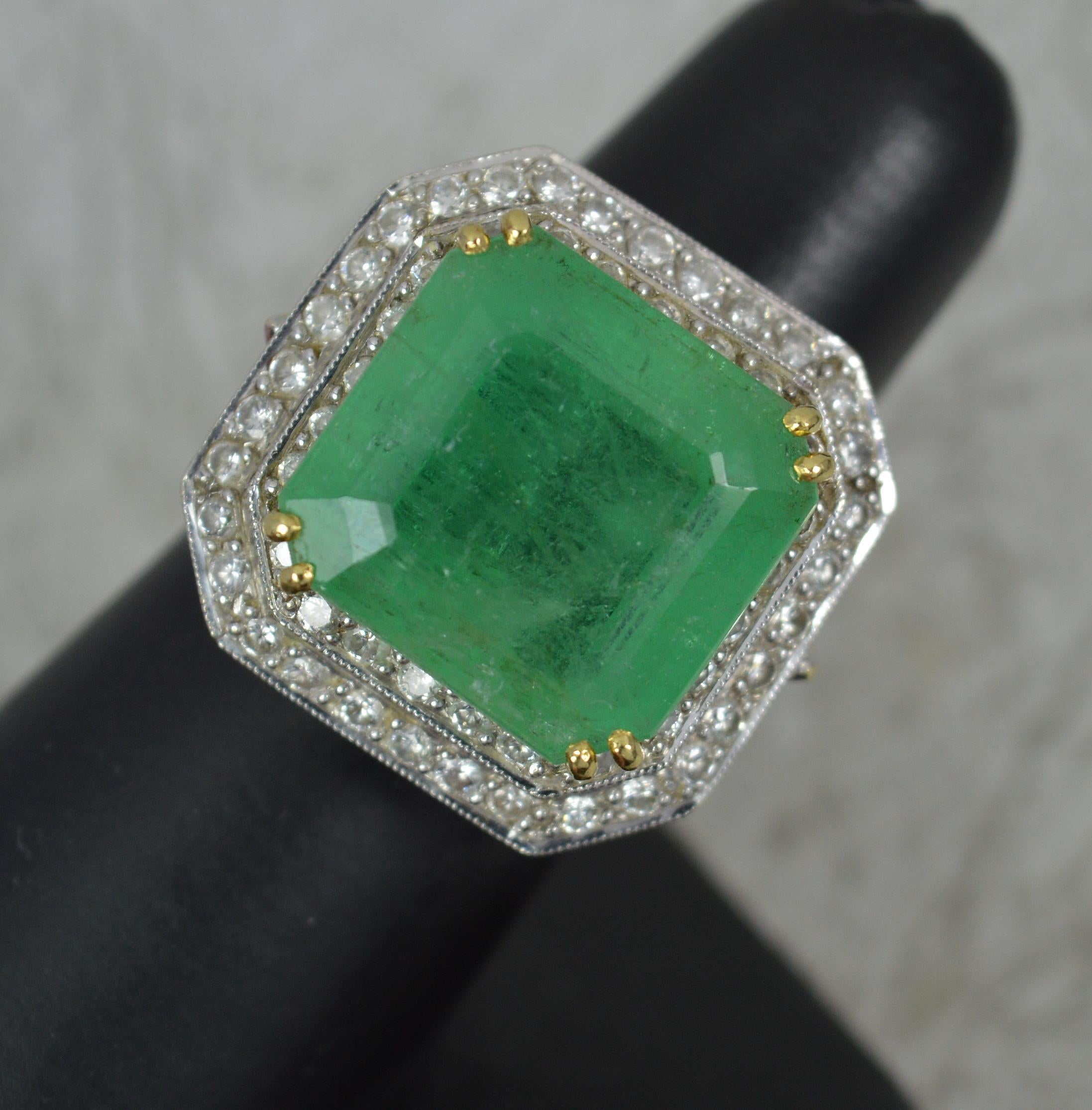 Huge 15 Carat Emerald and 1Carat Diamond 18 Carat Gold Cluster Cocktail Ring For Sale 3
