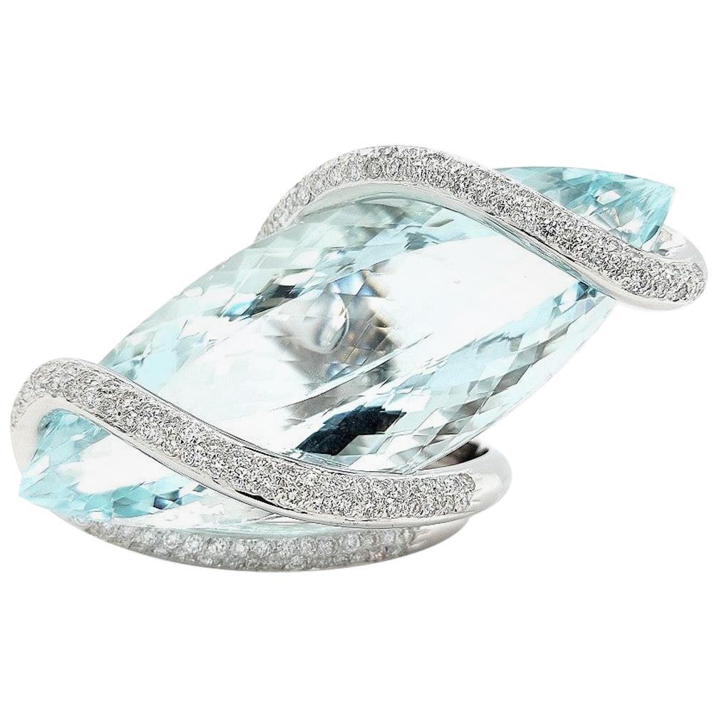 18kt White Gold Huge 150ct Marquise Cut Aquamarine Ring with 3.85ct Diamonds For Sale