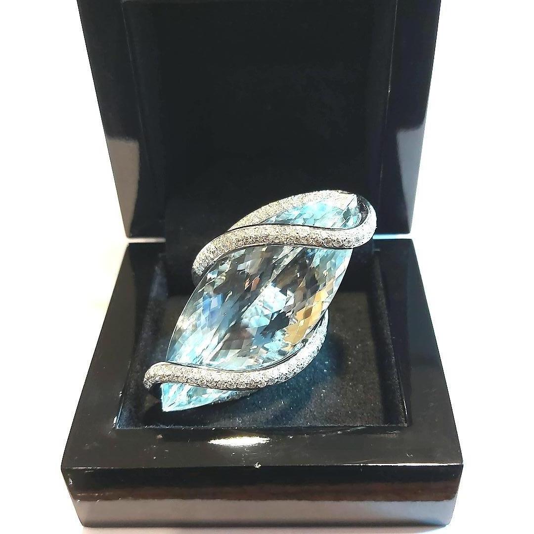 Women's or Men's 18kt White Gold Huge 150ct Marquise Cut Aquamarine Ring with 3.85ct Diamonds For Sale