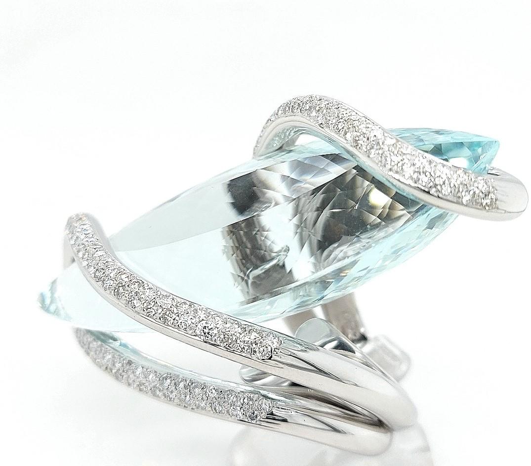 Brilliant Cut 18kt White Gold Huge 150ct Marquise Cut Aquamarine Ring with 3.85ct Diamonds For Sale