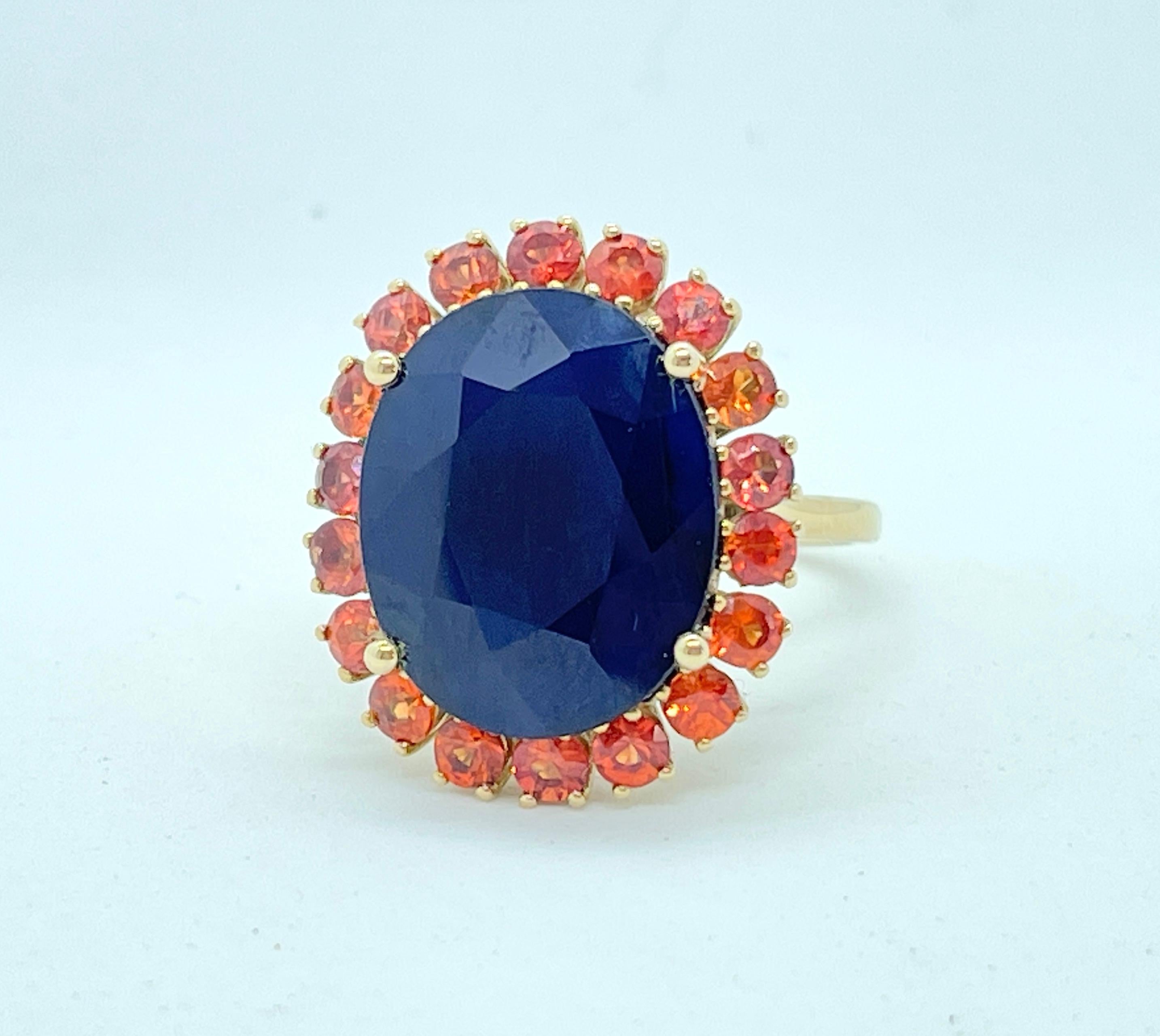 Huge 16ct Natural Blue Sapphire with Orange Sapphire Halo Ring 10ct Yellow Gold For Sale 7