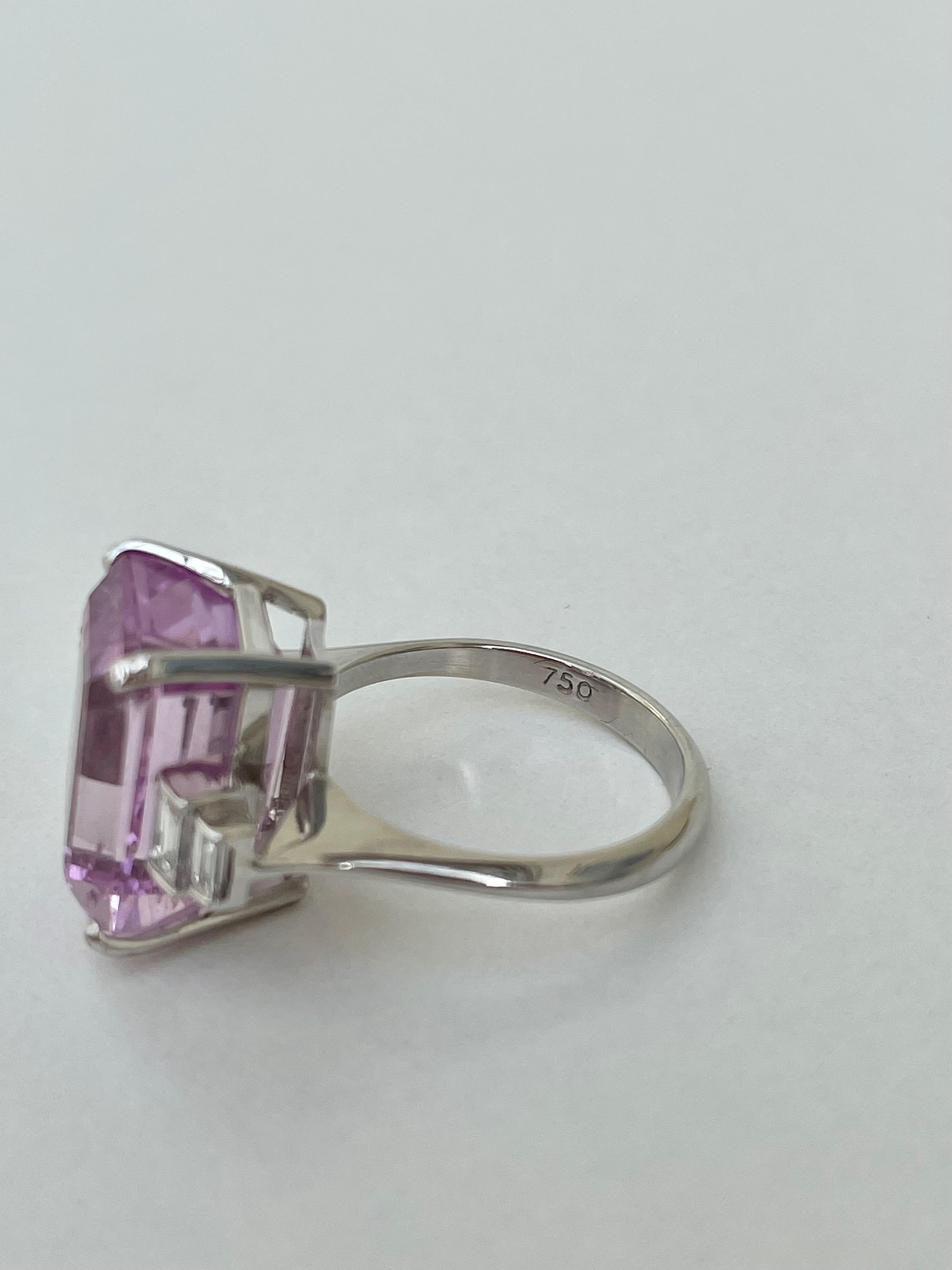 Huge 18ct White Gold Pink Kunsite and Diamond Cocktail Ring In Excellent Condition For Sale In Chipping Campden, GB