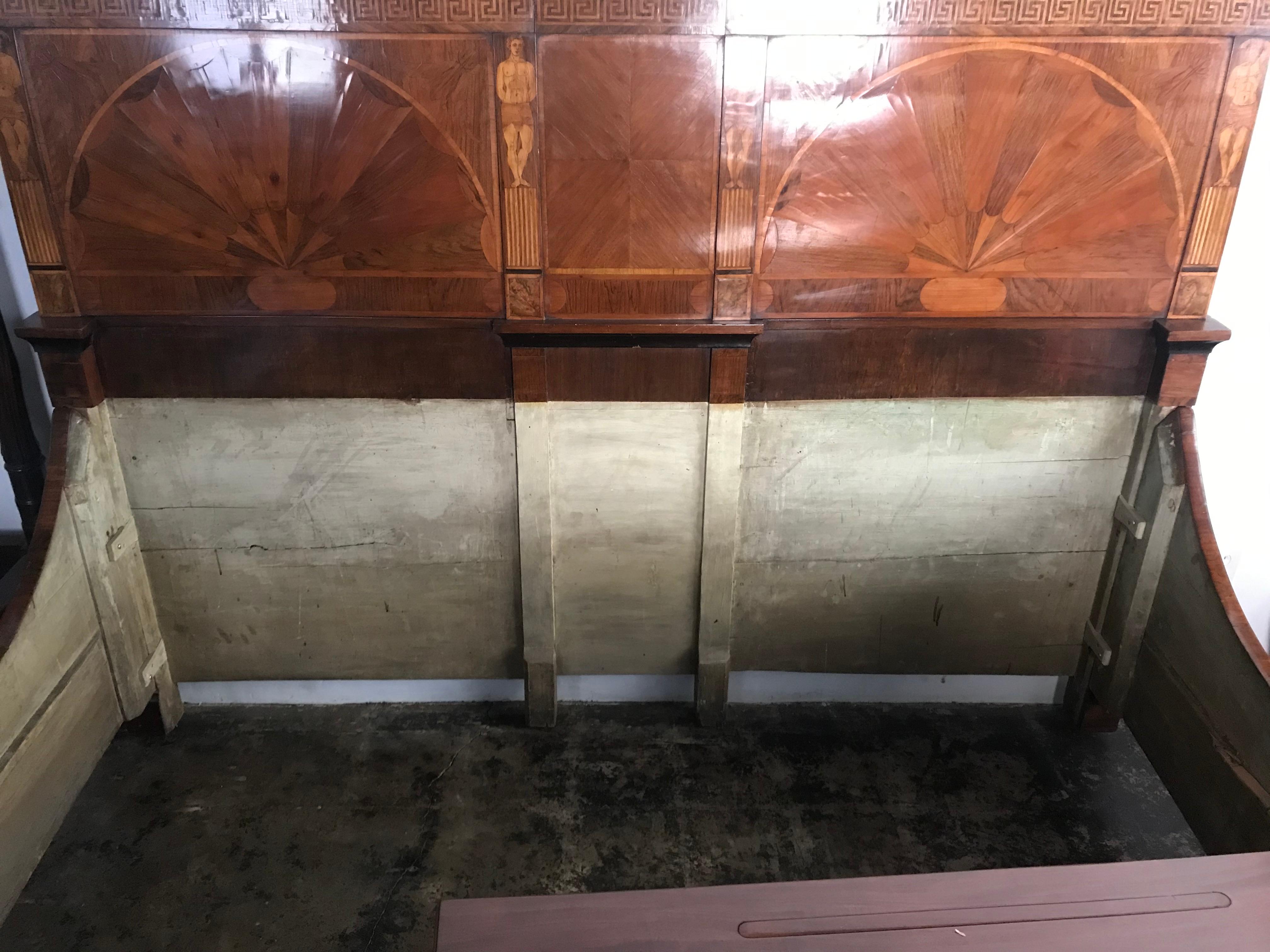 Huge 18th C. Venetian Larger Then California King Bed Crest Finials Panel Board en vente 8