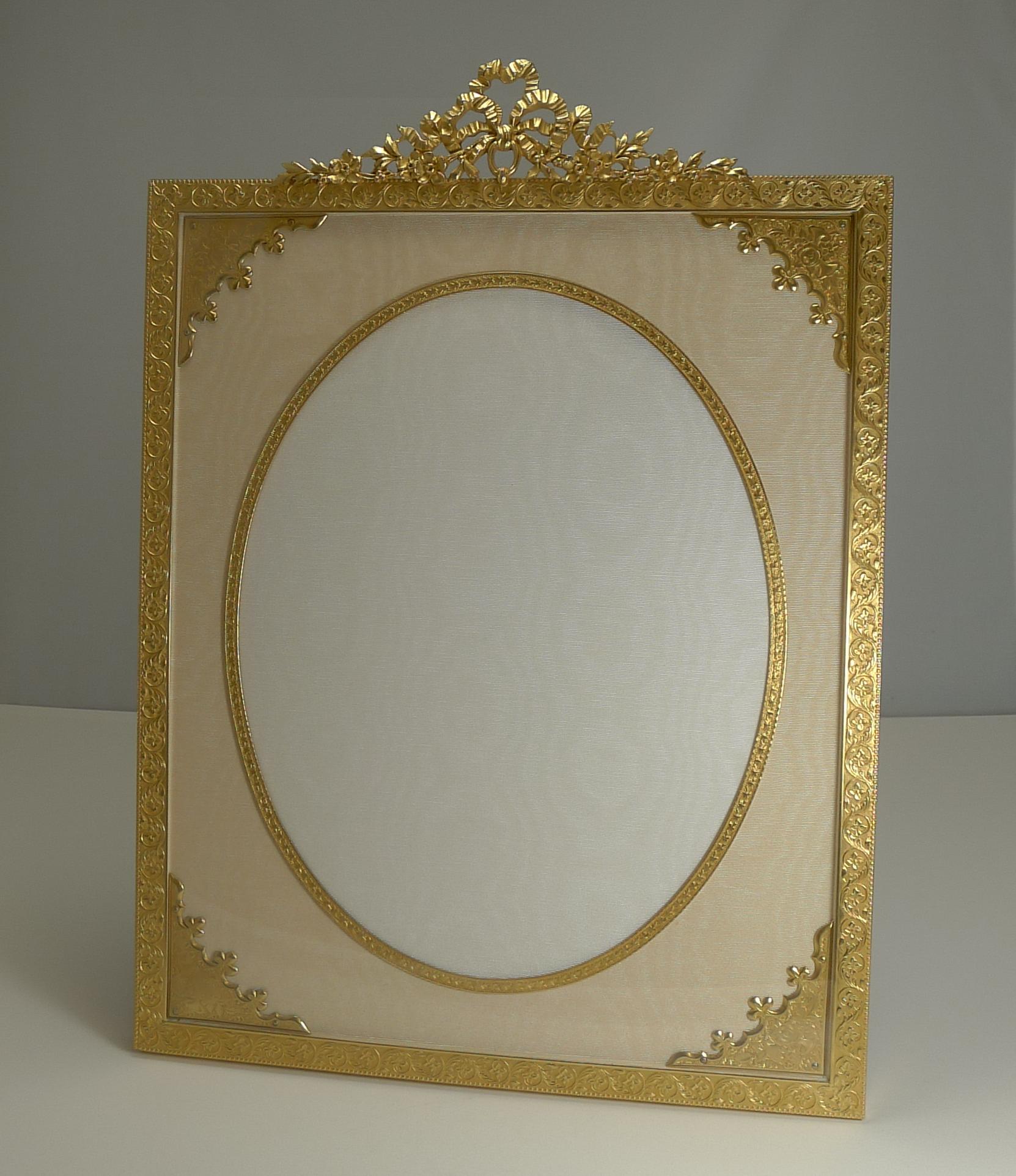 Huge French Gilded Bronze Photograph Frame, circa 1890 4