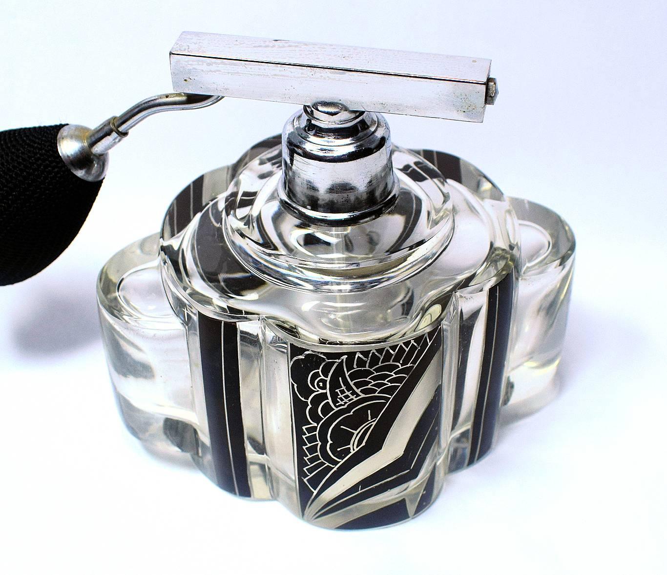 European Huge Art Deco Atomiser Perfume Glass Bottle, 1930s