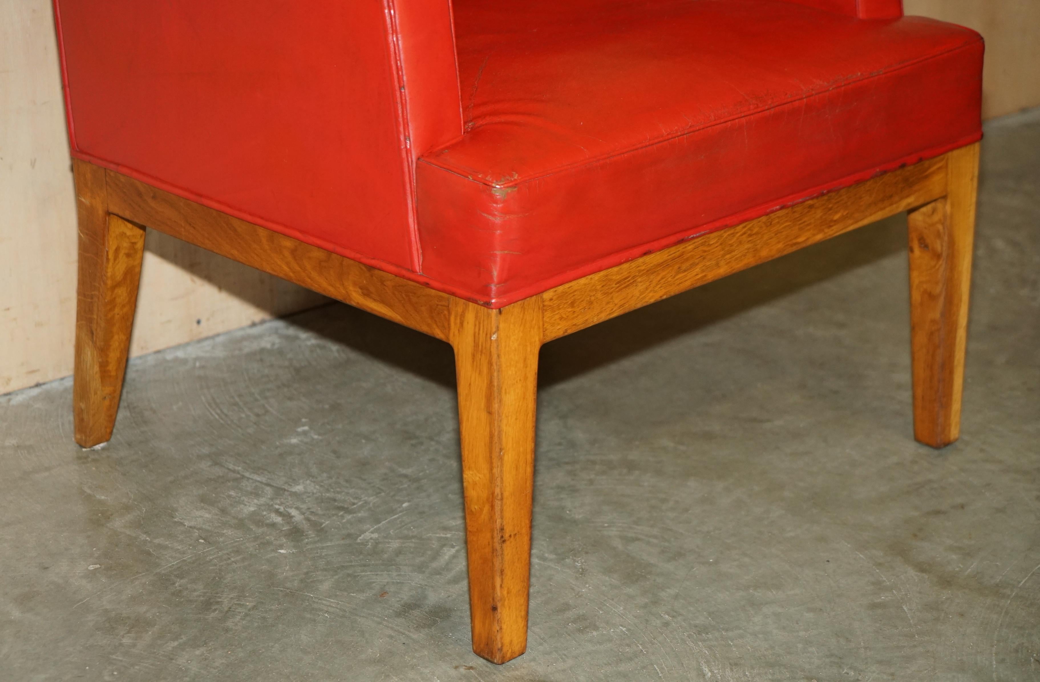 HUGE 1968 QUEEN ELIZABETH II HIGH BACK SESSIONS HOUSE JUDGES LEATHER ARMCHAiR 2