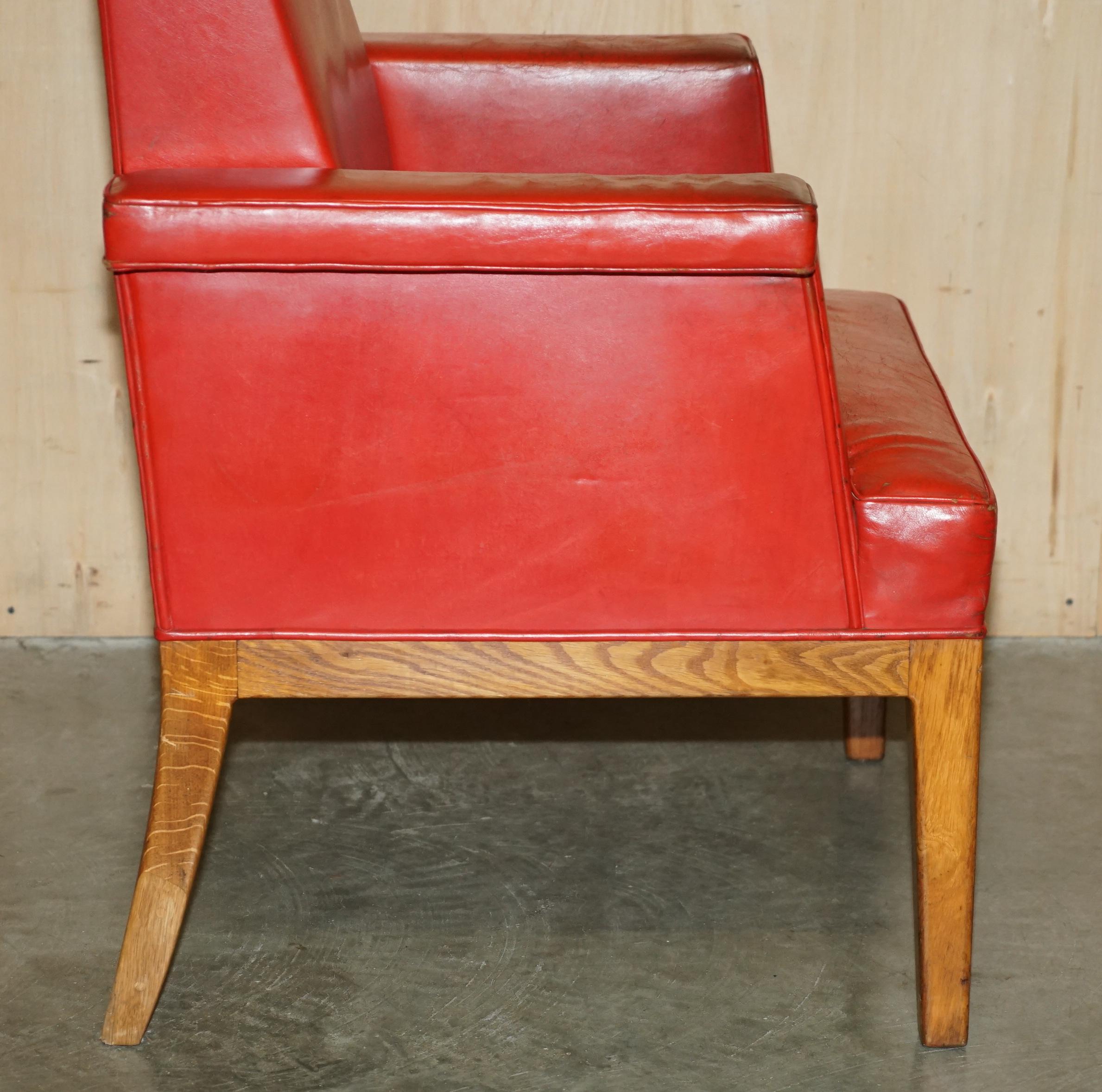 HUGE 1968 QUEEN ELIZABETH II HIGH BACK SESSIONS HOUSE JUDGES LEATHER ARMCHAiR 4