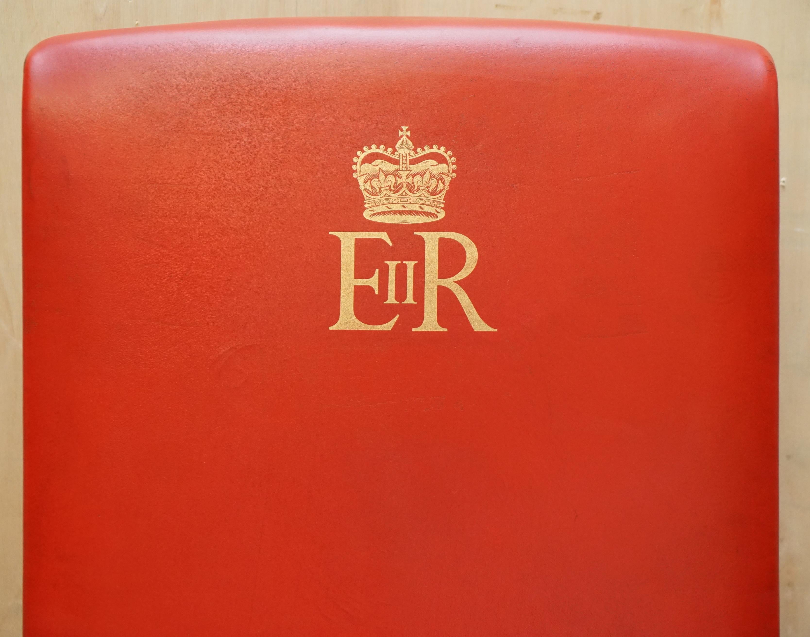 English HUGE 1968 QUEEN ELIZABETH II HIGH BACK SESSIONS HOUSE JUDGES LEATHER ARMCHAiR
