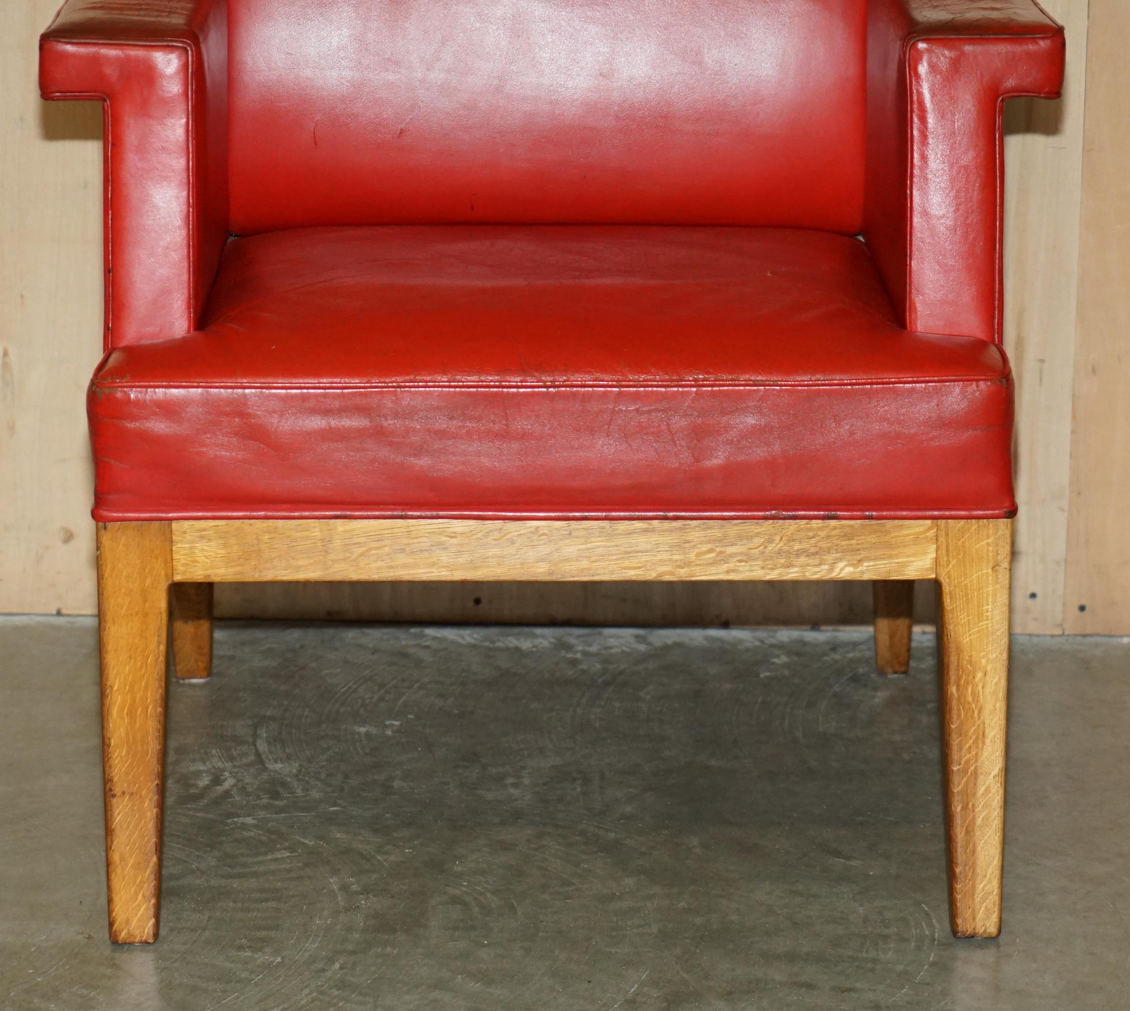 HUGE 1968 QUEEN ELIZABETH II HIGH BACK SESSIONS HOUSE JUDGES LEATHER ARMCHAiR 1