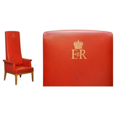 Vintage HUGE 1968 QUEEN ELIZABETH II HIGH BACK SESSIONS HOUSE JUDGES LEATHER ARMCHAiR