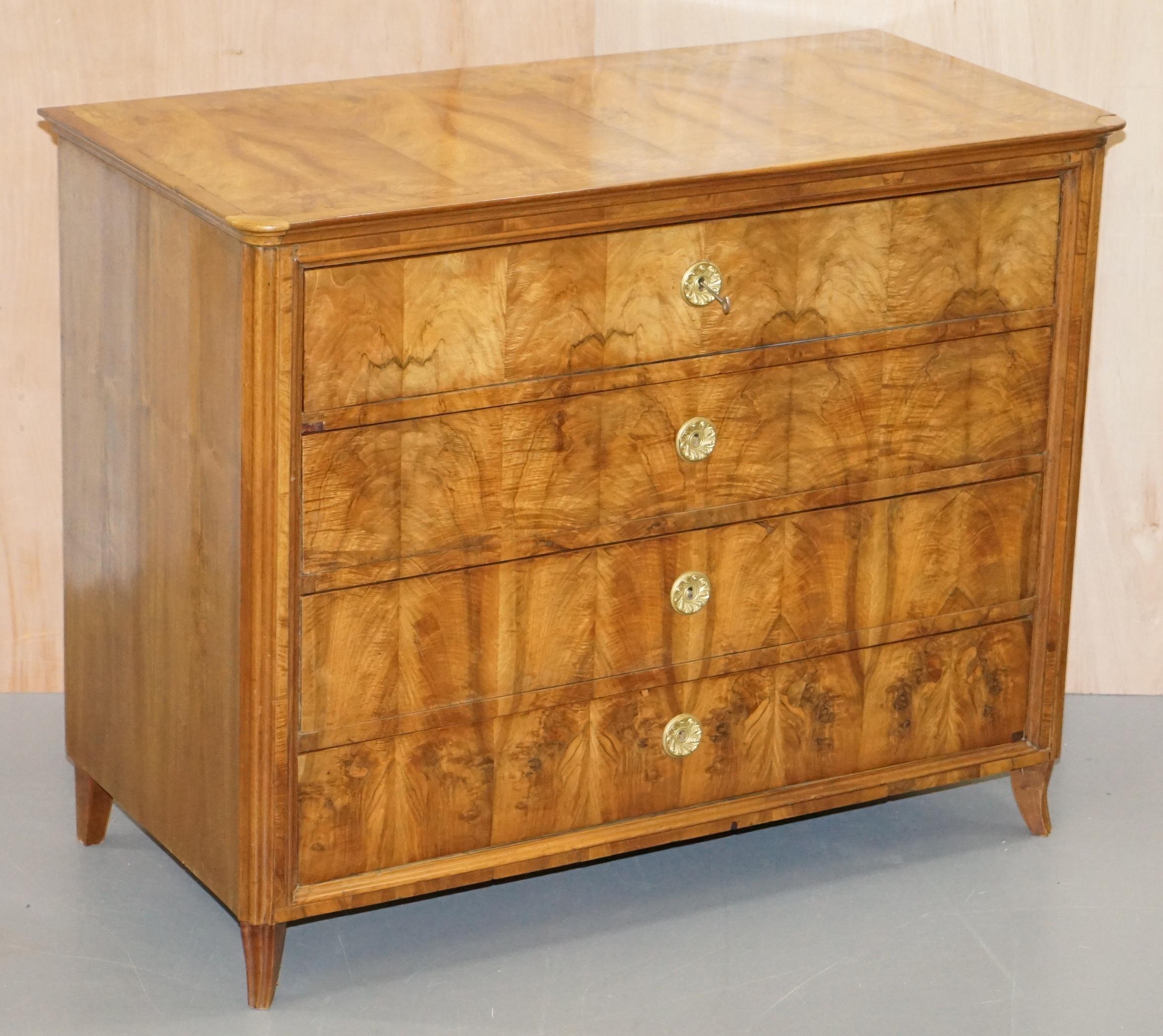 We are delighted to offer for sale this stunning large 19th century Swedish Biedermeier walnut chest of drawers with sliding drop front Secretaire desk

A very good looking and functional piece of collectable furniture. These drawers are around