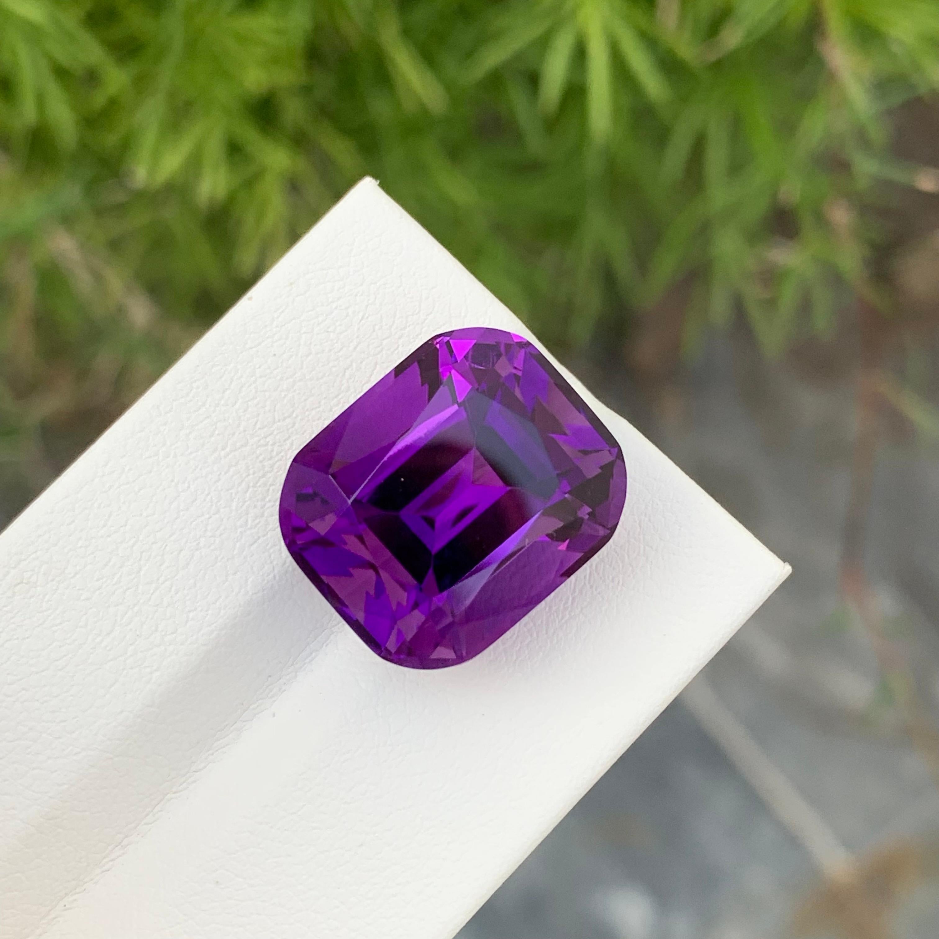 da uomo o donna Enorme pietra preziosa a forma di cuscino di ametista viola scuro sfusa da 20,60 carati naturali in vendita