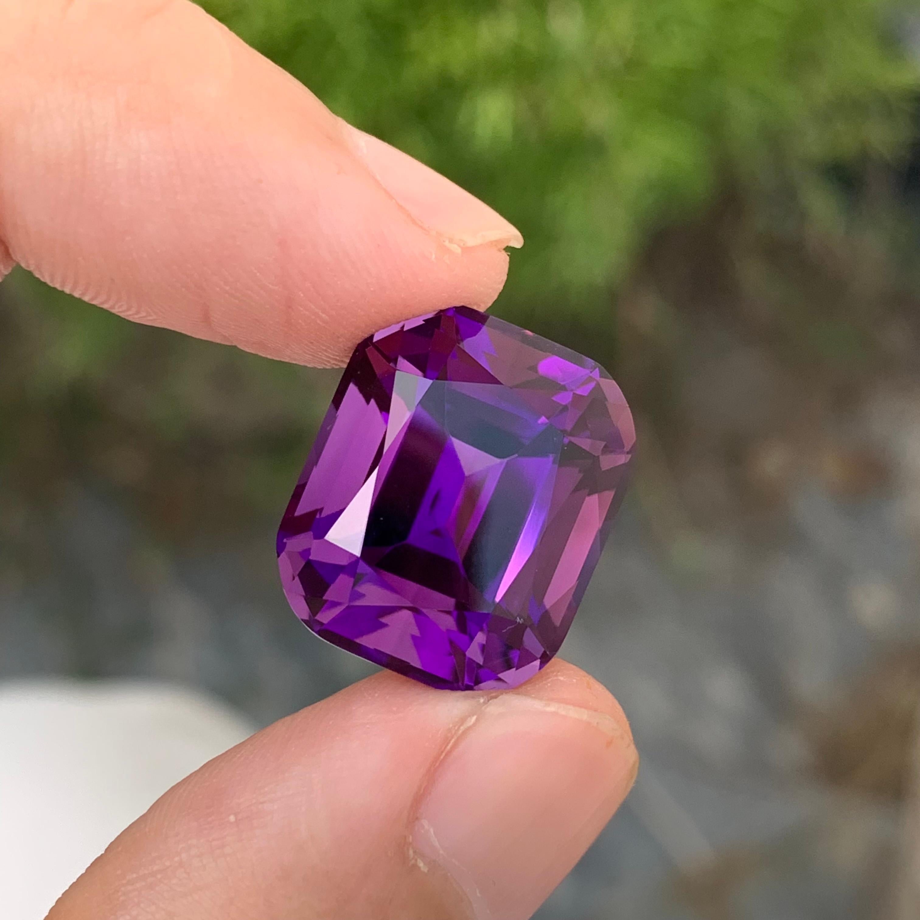 Huge 20.60 Carat Natural Loose Dark Purple Amethyst Cushion Shape Gemstone  For Sale 1