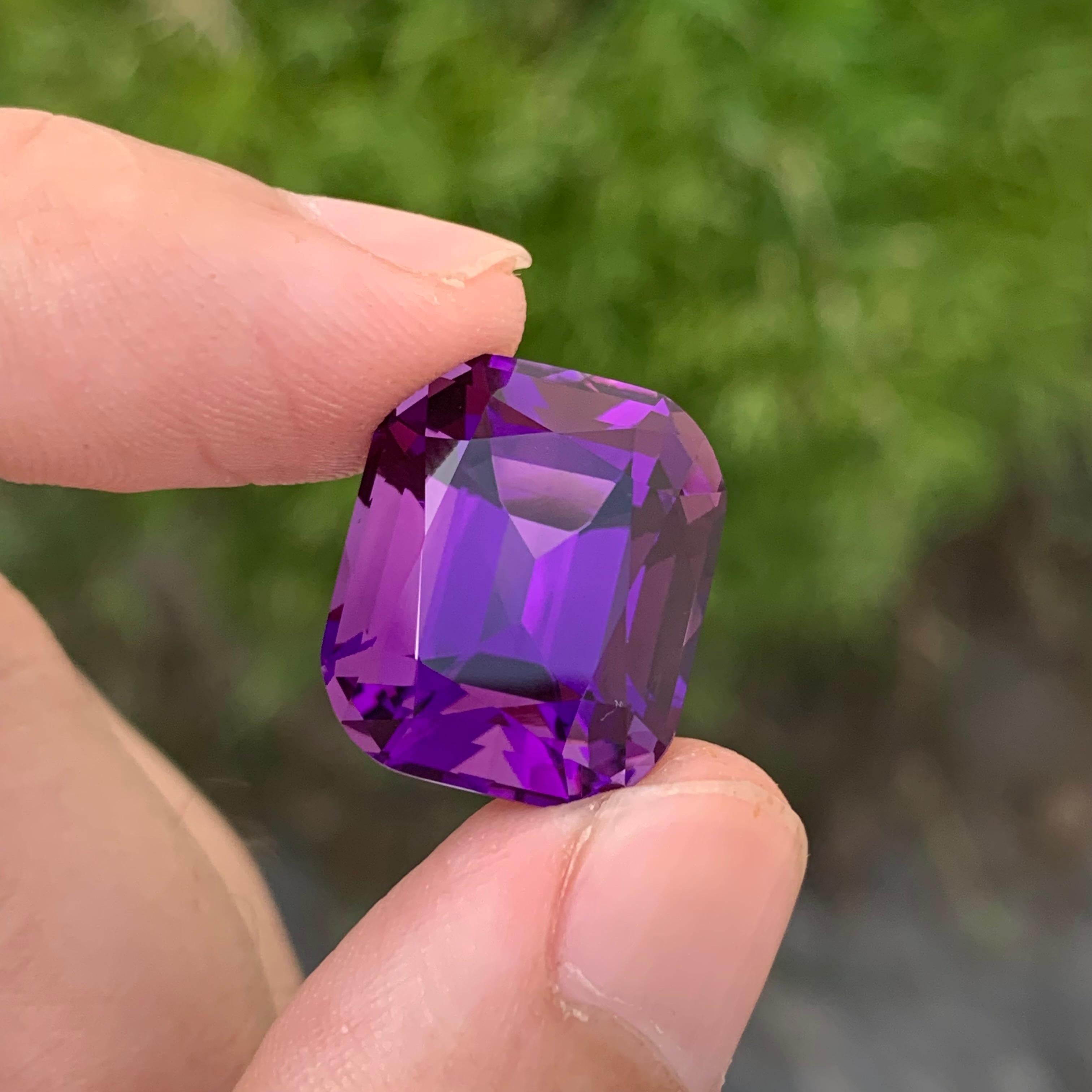 Huge 20.60 Carat Natural Loose Dark Purple Amethyst Cushion Shape Gemstone  For Sale 3