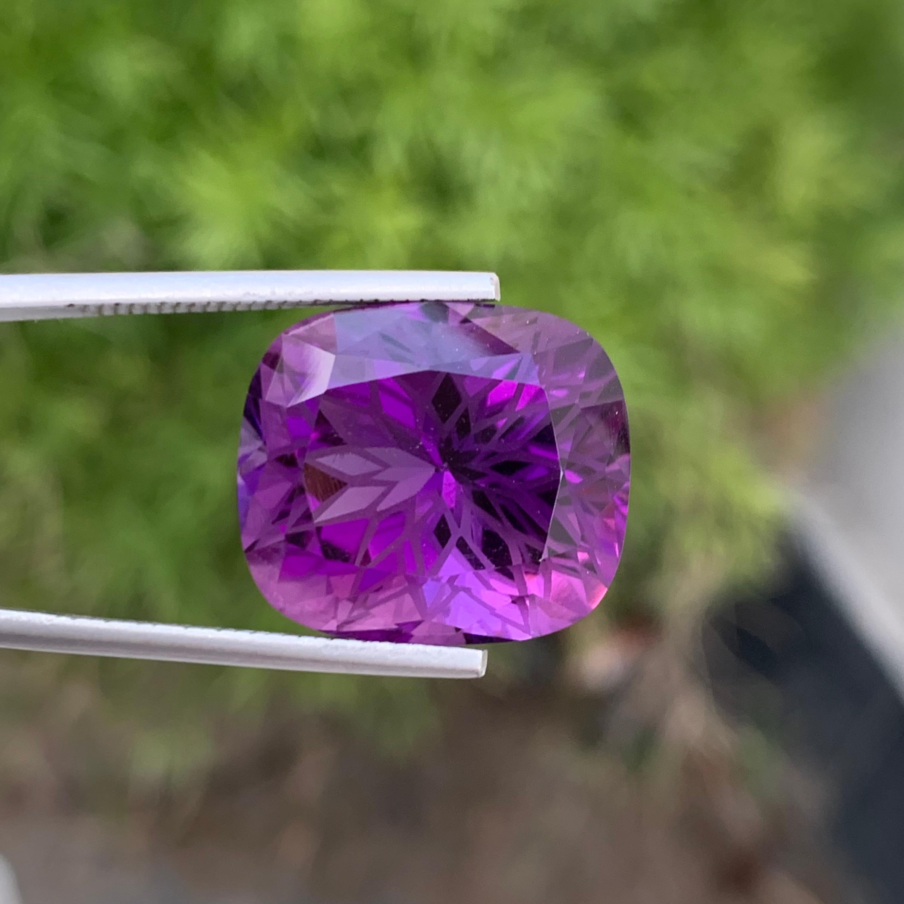 Collier de 22,80 carats d'améthystes violettes foncées en vrac  en vente 1