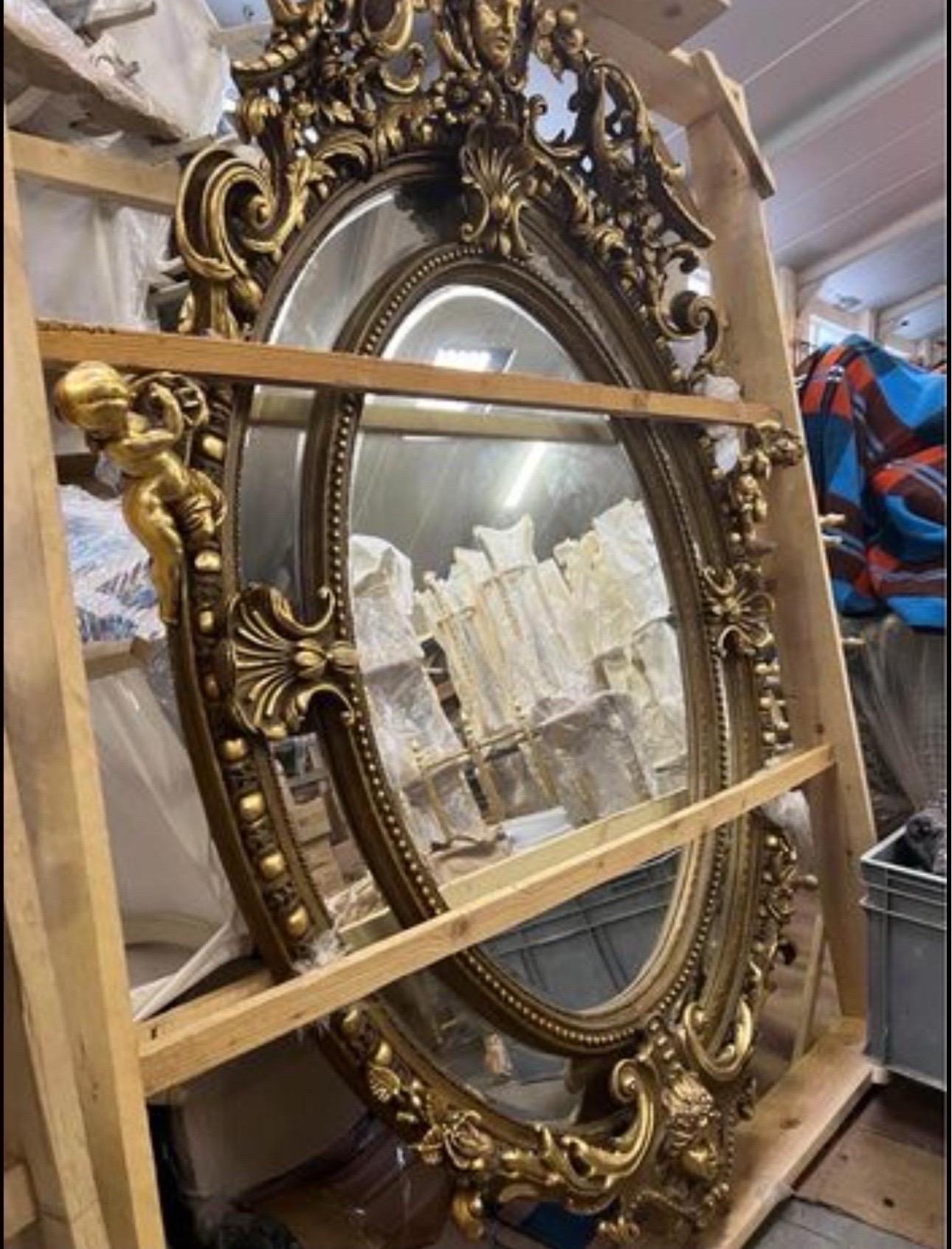 Grand miroir ovale français en bois doré de 2,2 m de haut Bon état - En vente à Worthing, GB