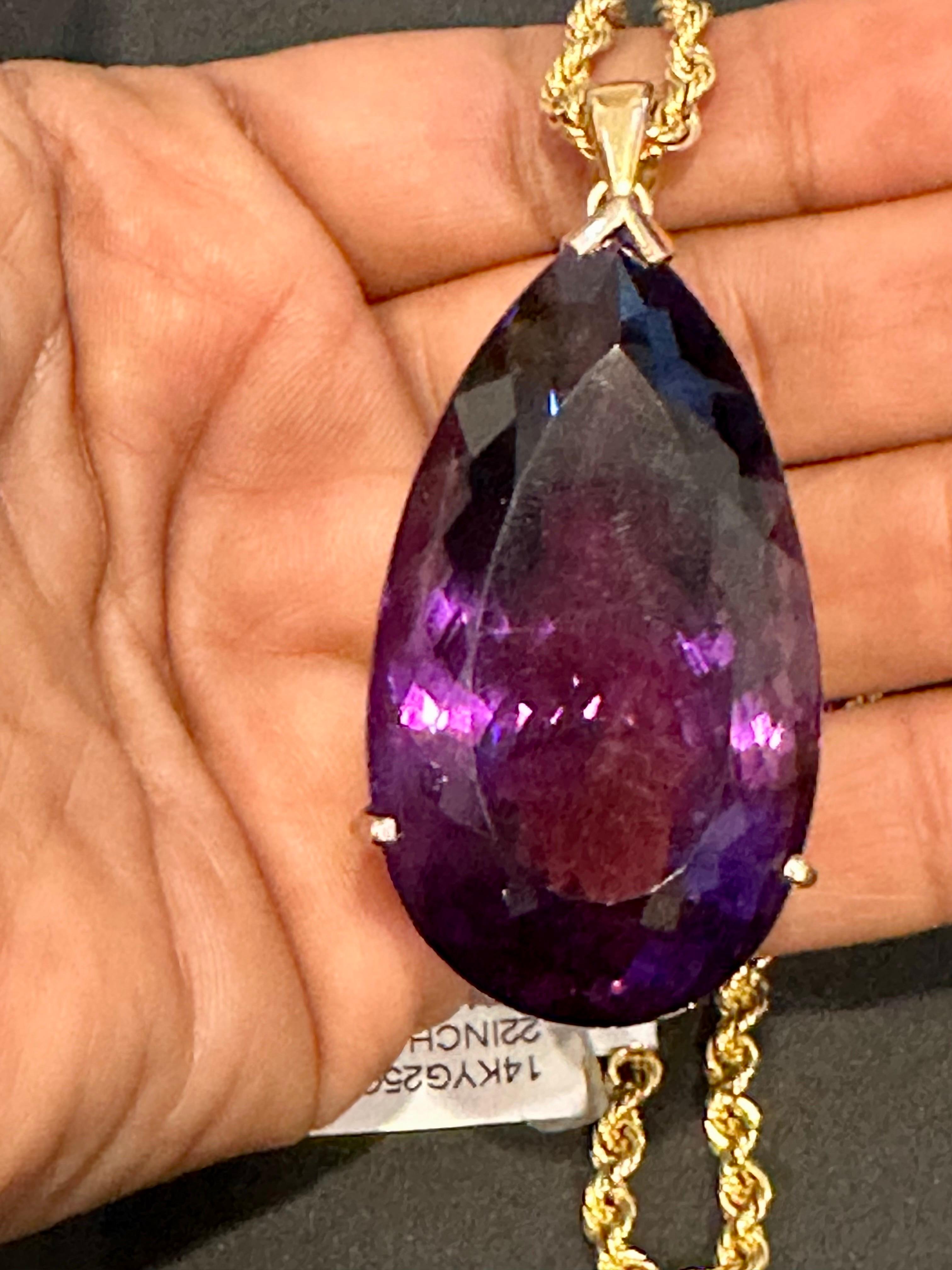 Collier pendentif en or jaune 14 carats avec une grande améthyste en forme de poire de 233 carats 5