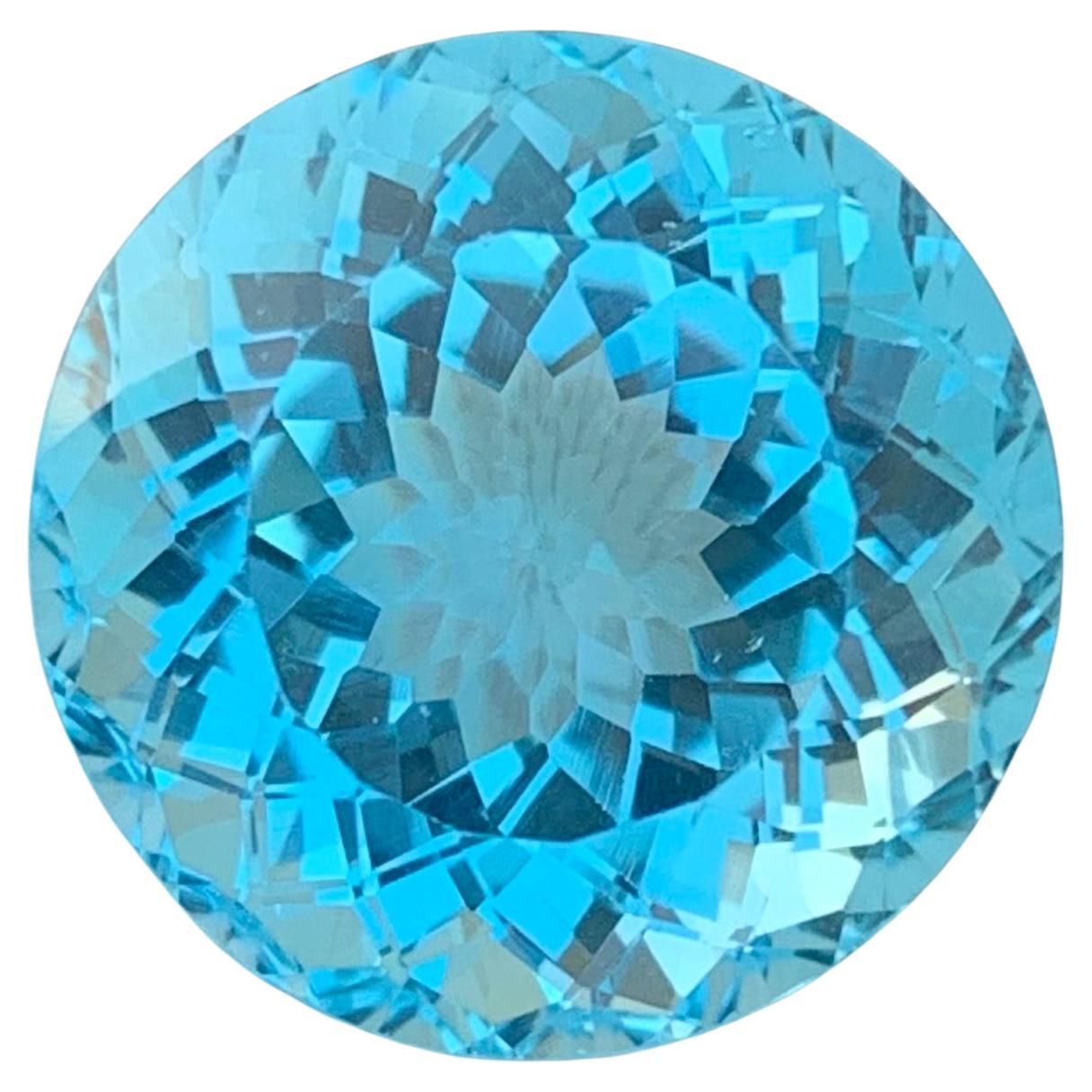 Huge 25.70 Carats Loose Sky Blue Topaz Gemstone For Necklace Jewelry  For Sale
