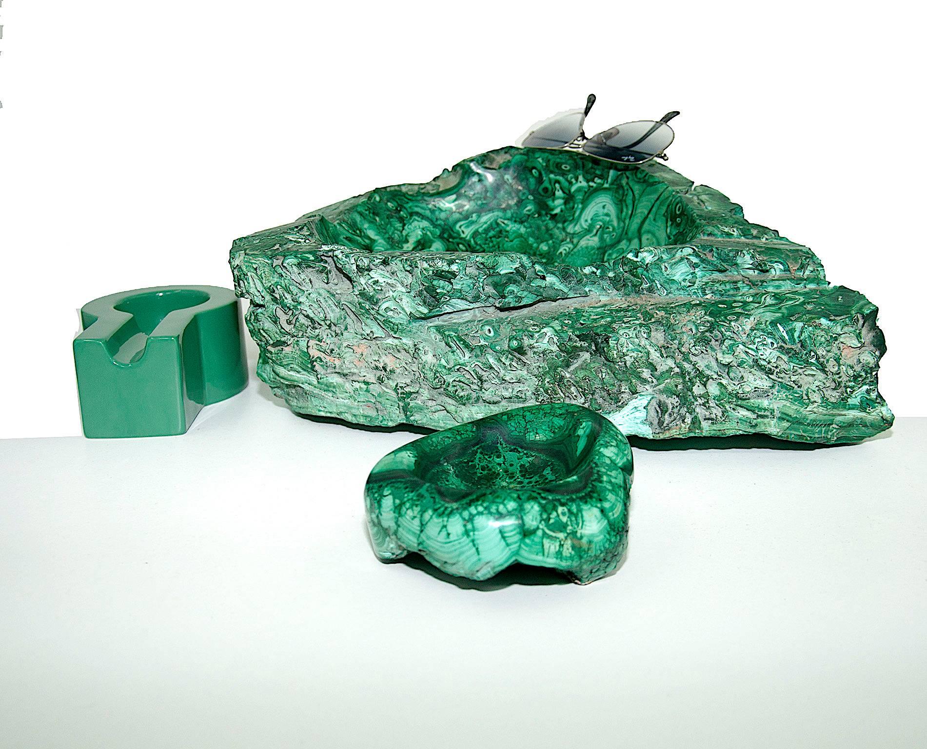 Very very rare weight and dimensions for an object in malachite.
Ashtray in malachite