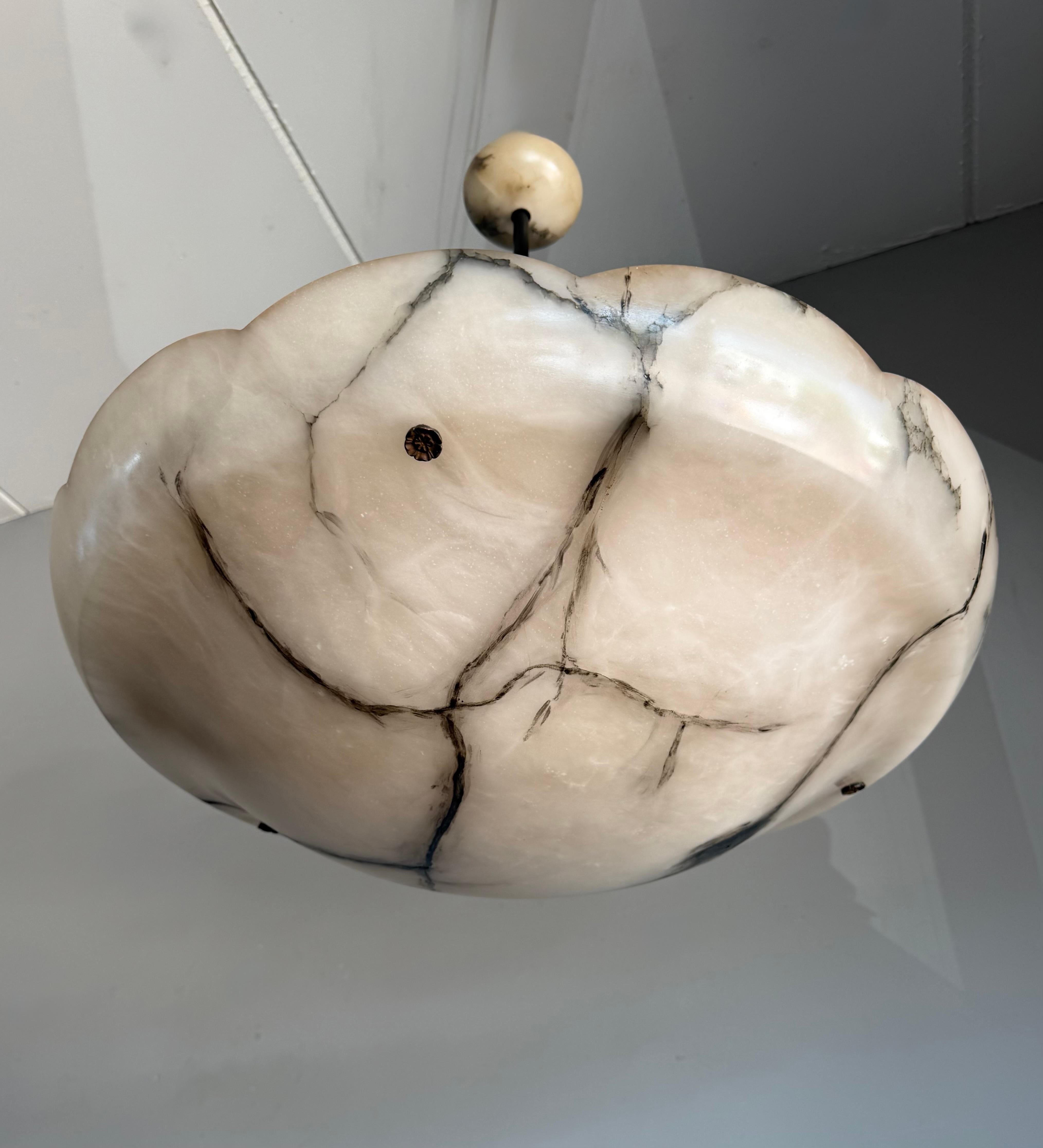 Enorme lampadario a sospensione in alabastro antico da 27