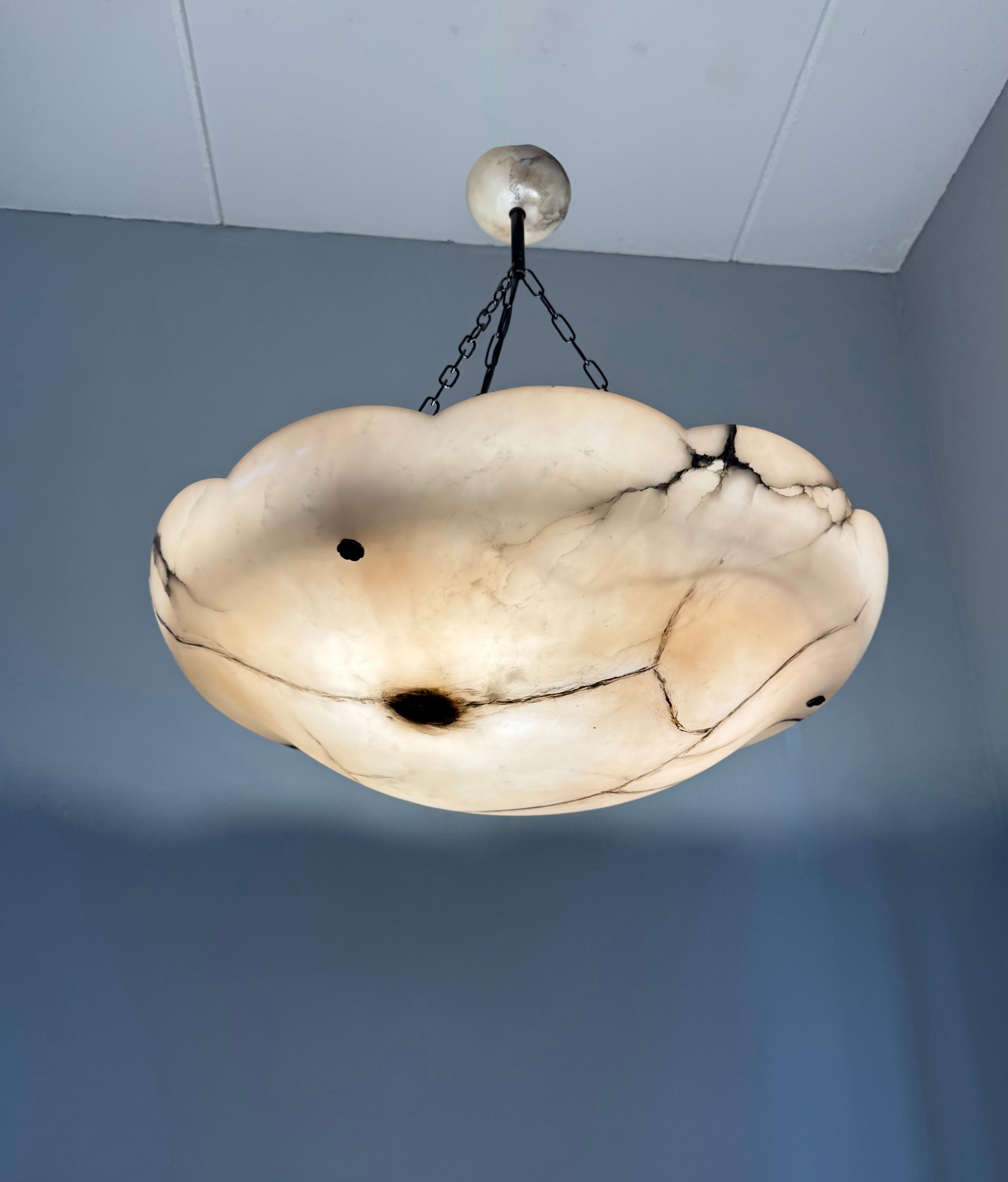 Enorme lampadario a sospensione in alabastro antico da 27