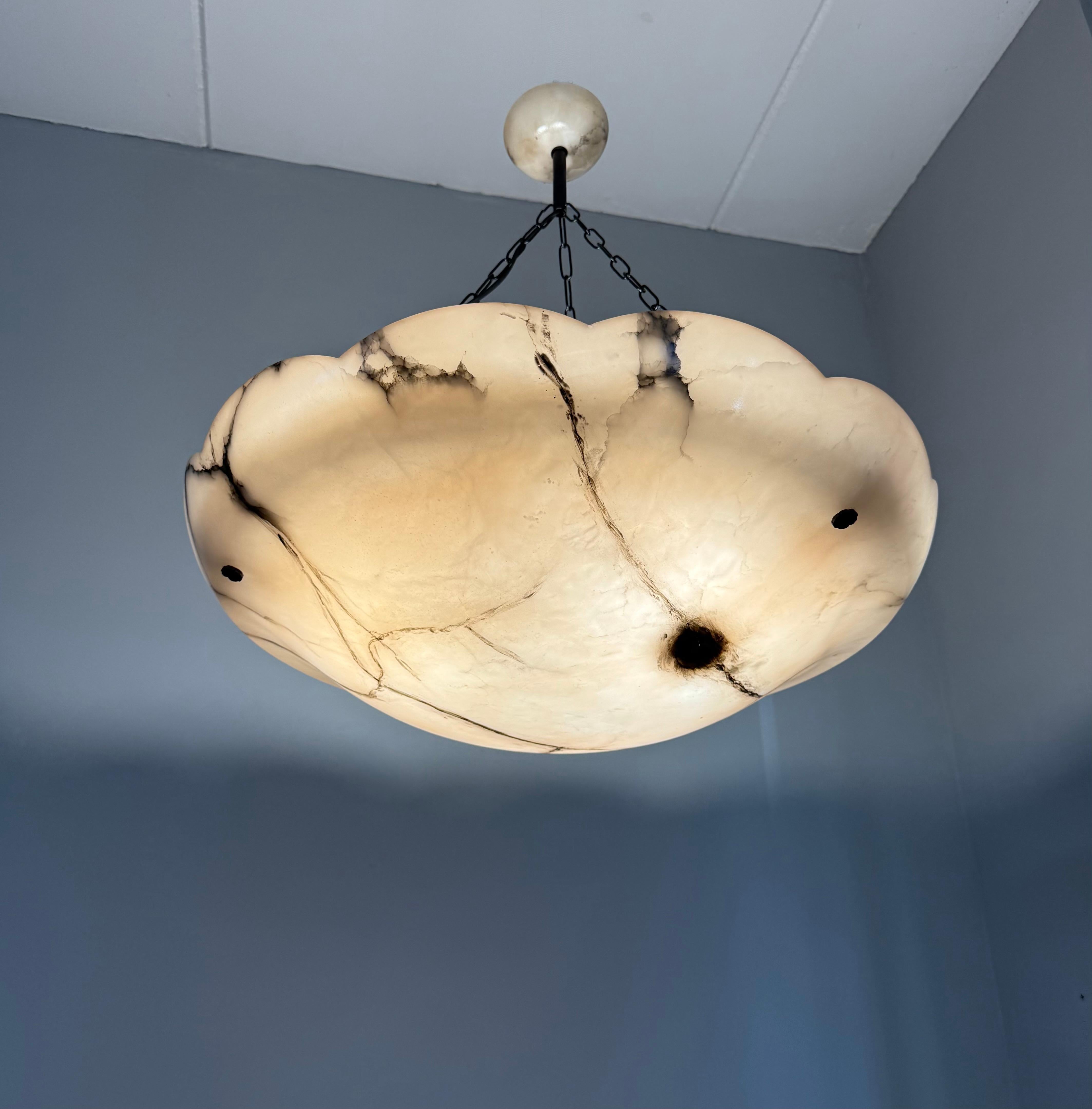 Enorme lampadario a sospensione in alabastro antico da 27