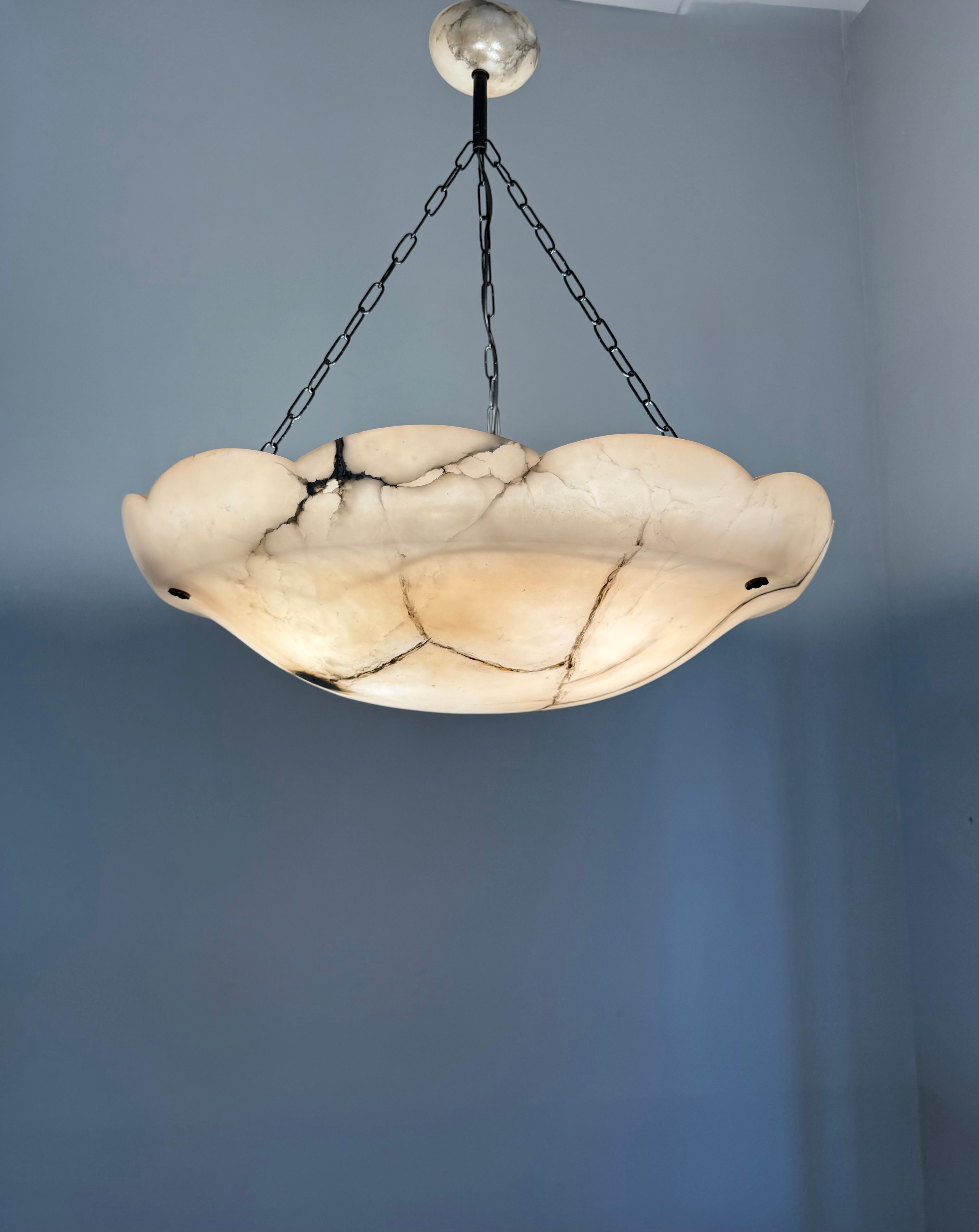 Enorme lampadario a sospensione in alabastro antico da 27
