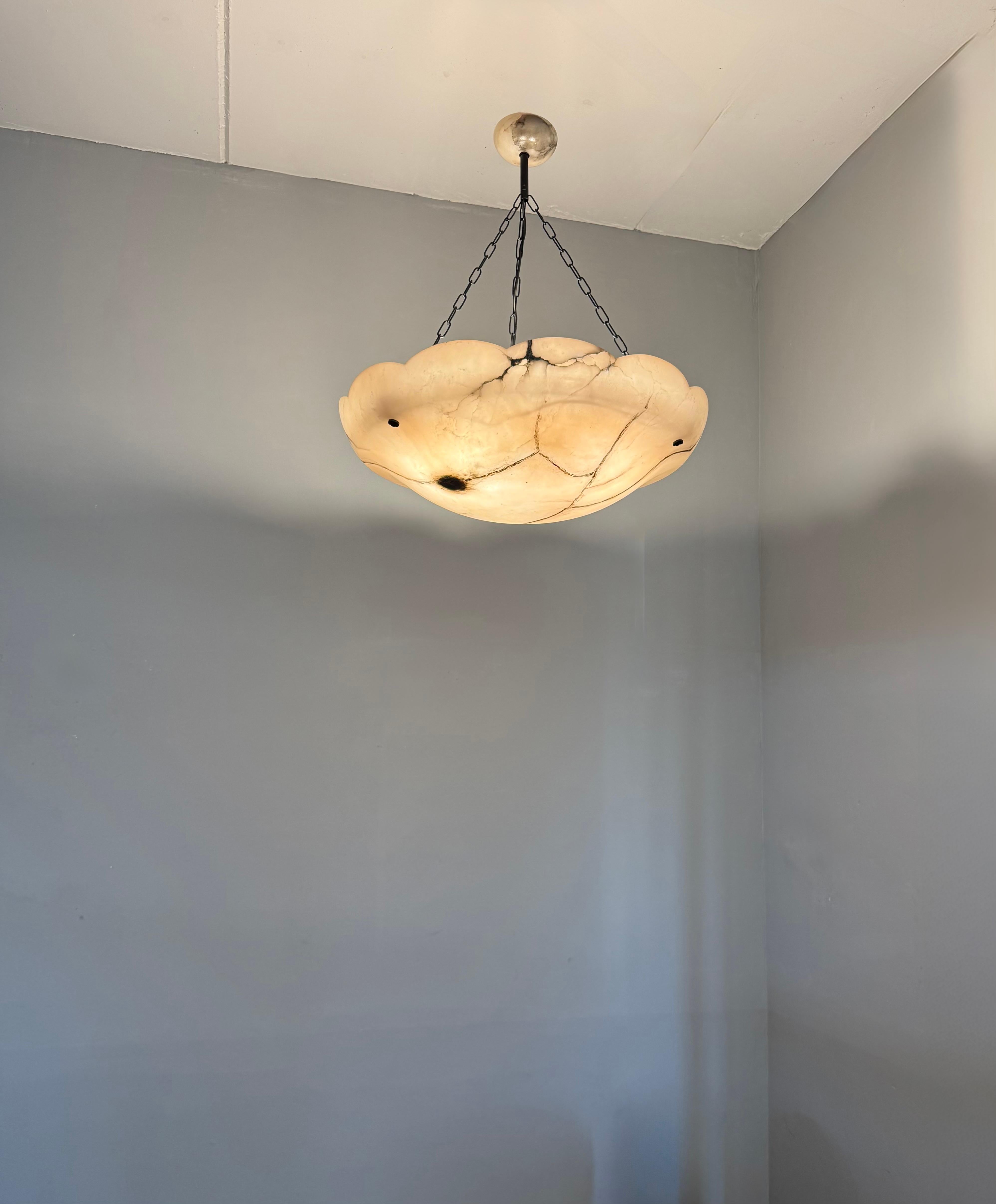 Enorme lampadario a sospensione in alabastro antico da 27