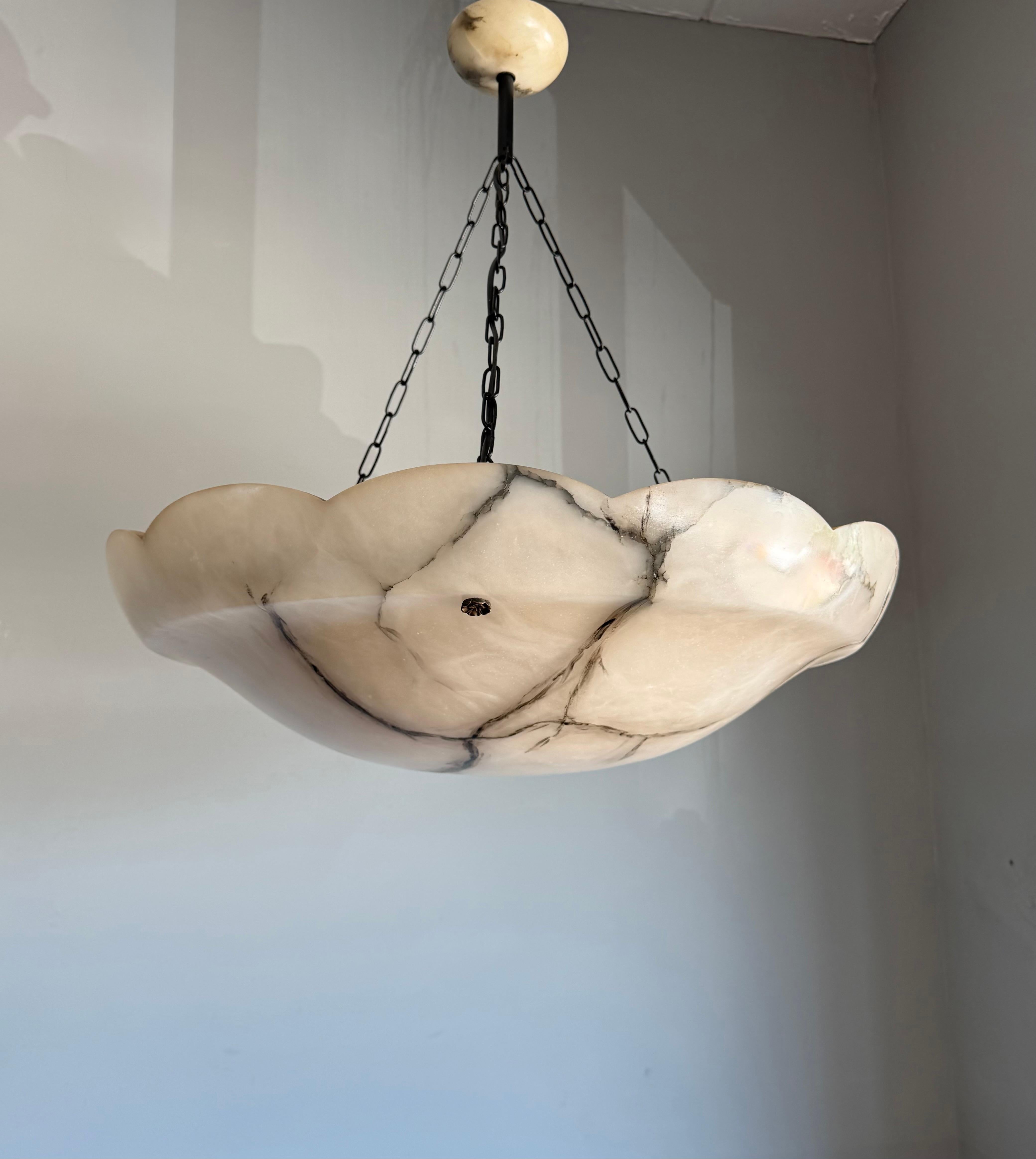 Enorme lampadario a sospensione in alabastro antico da 27