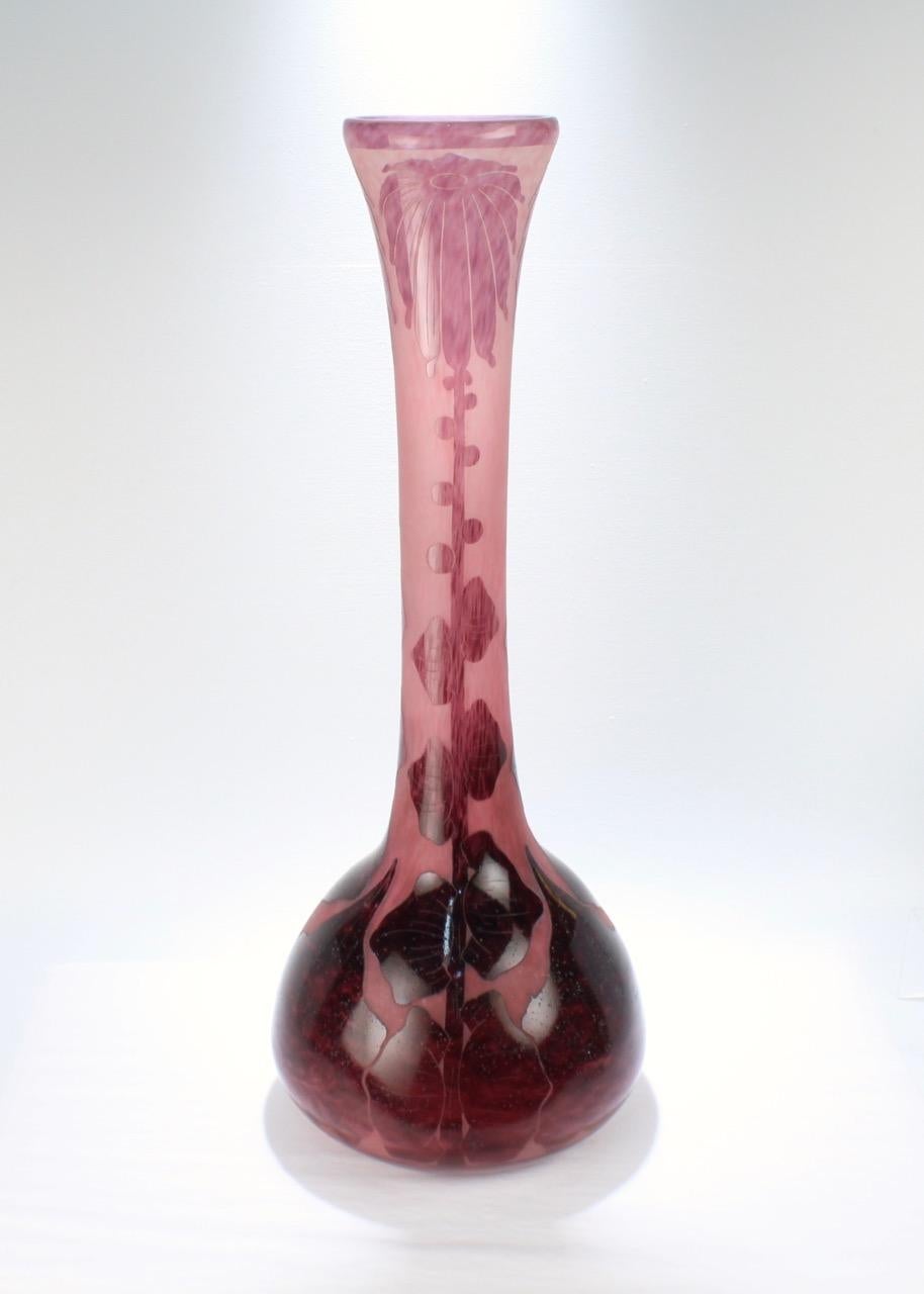 Huge Charles Schneider Le Verre Francais French Art Nouveau Dahlia Glass Vase In Good Condition For Sale In Philadelphia, PA