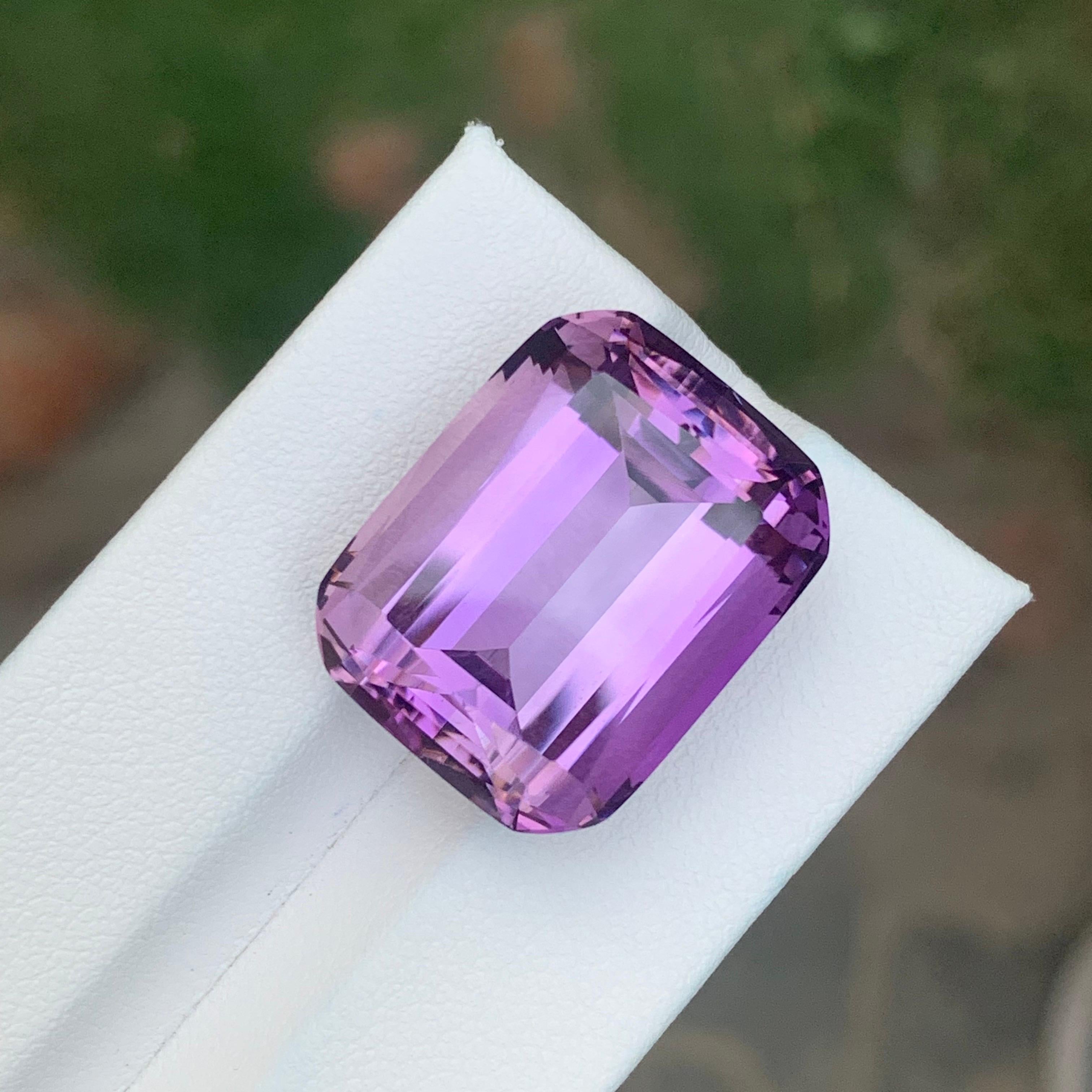 Huge 31.00 Carat Natural Loose Amethyst Cushion Shape Gemstone In New Condition For Sale In Peshawar, PK
