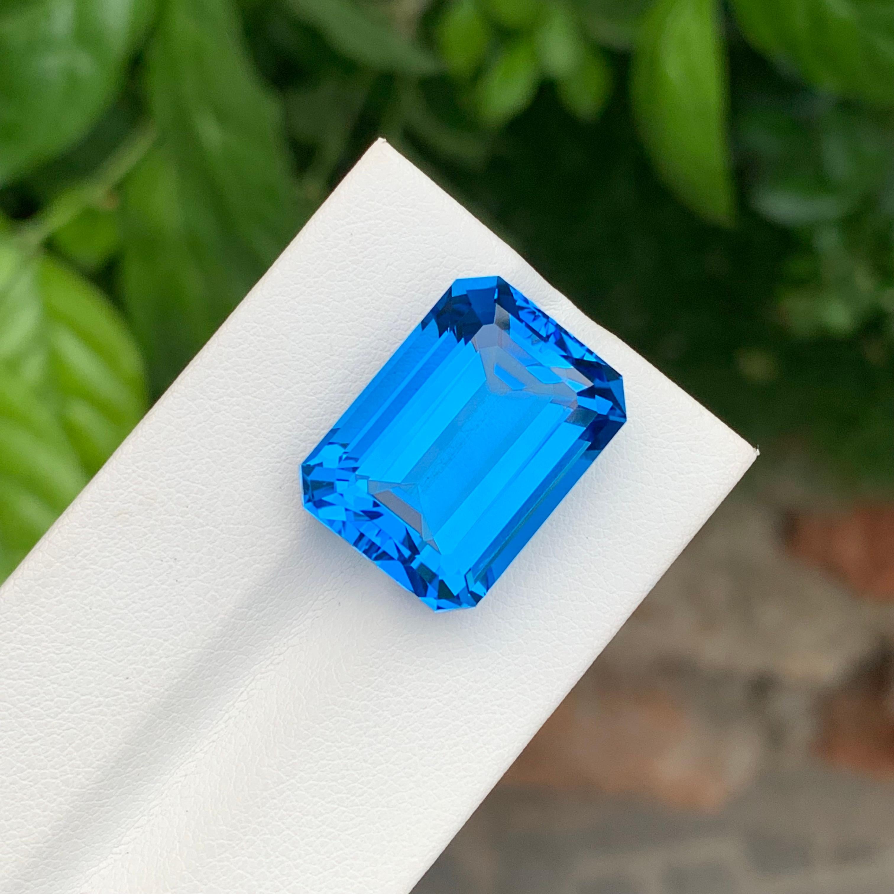 Women's or Men's Huge 31.28 Carats Swiss Blue Loose Topaz For Necklace Jewelry For Sale