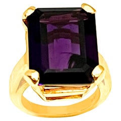 Huge 31.62 Carat Emerald Cut Natural Amethyst Cocktail Ring 18 Kt Yellow Gold