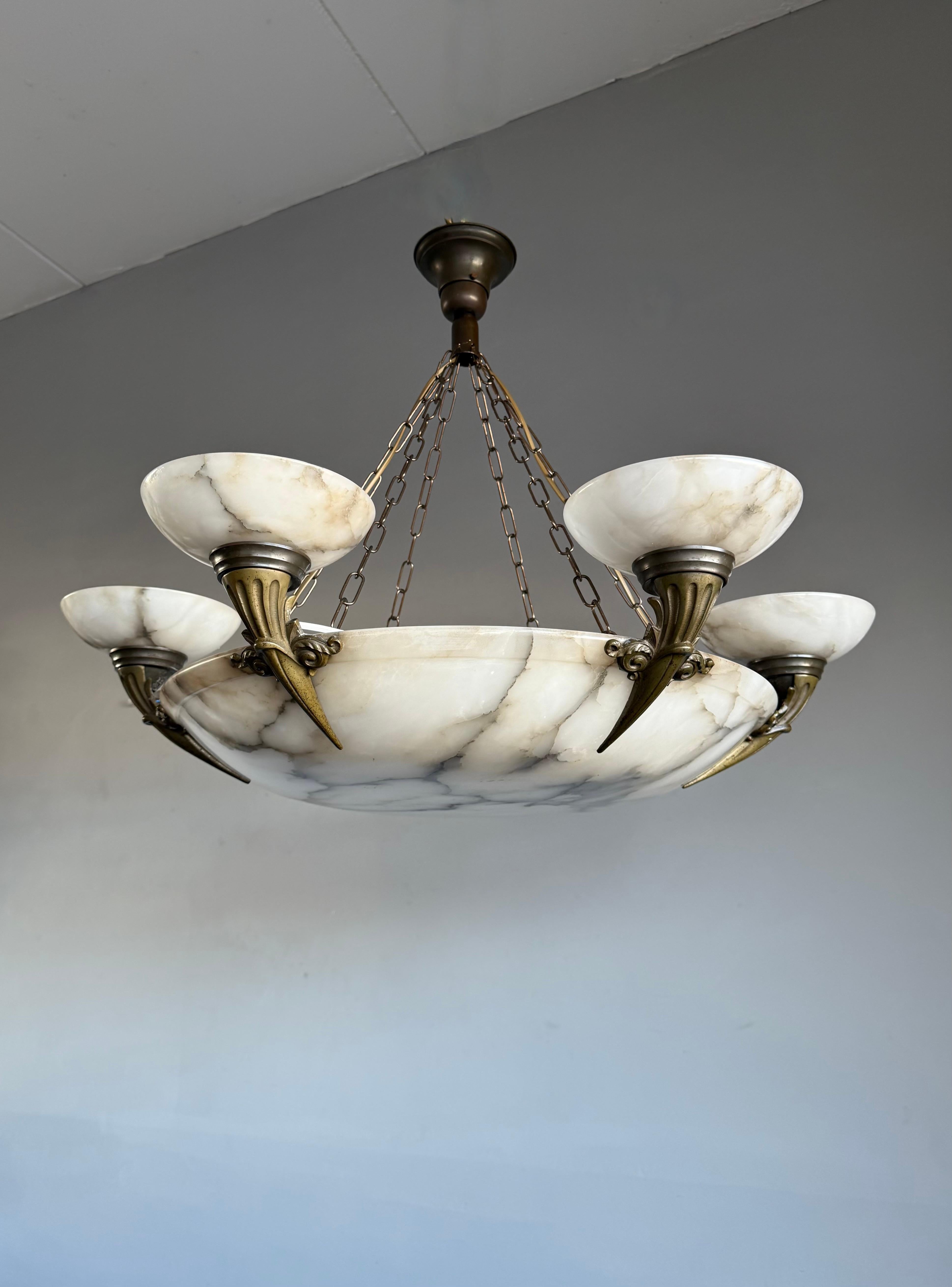 Art Déco Enorme lampadario a sospensione in alabastro bianco e nero da 33 Ø