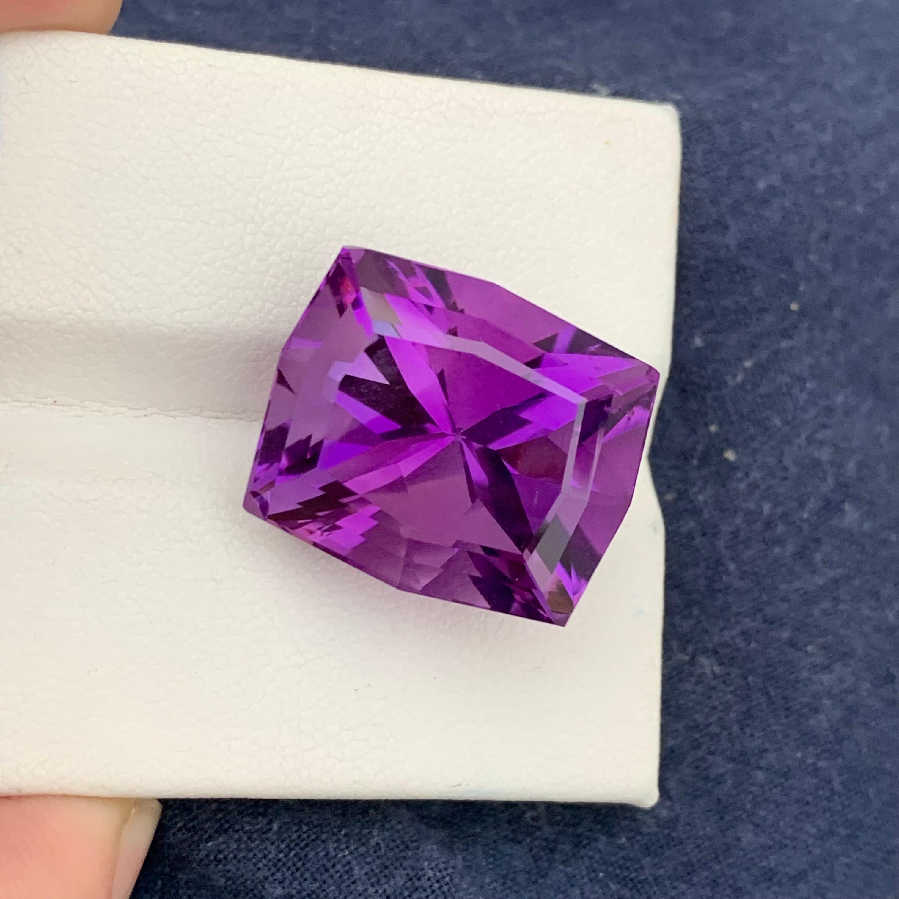 Collier d'améthyste violette en vrac de 33,70 carats Naturel Gemstone  Neuf - En vente à Peshawar, PK