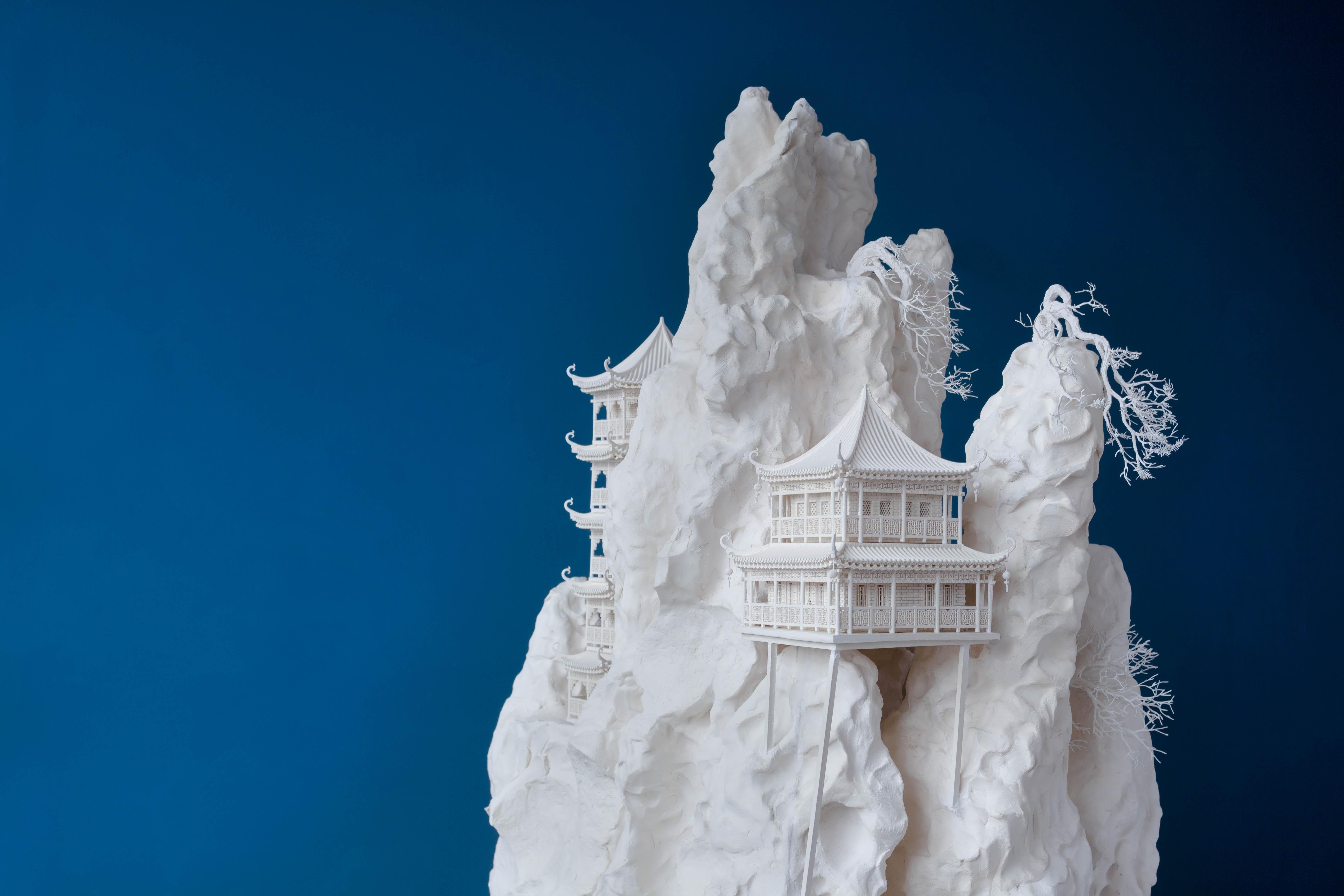 Grande sculpture en 3D d'une montagne de temple chinoise réalisée en peinture par Secunda (né en 1976) en vente 9