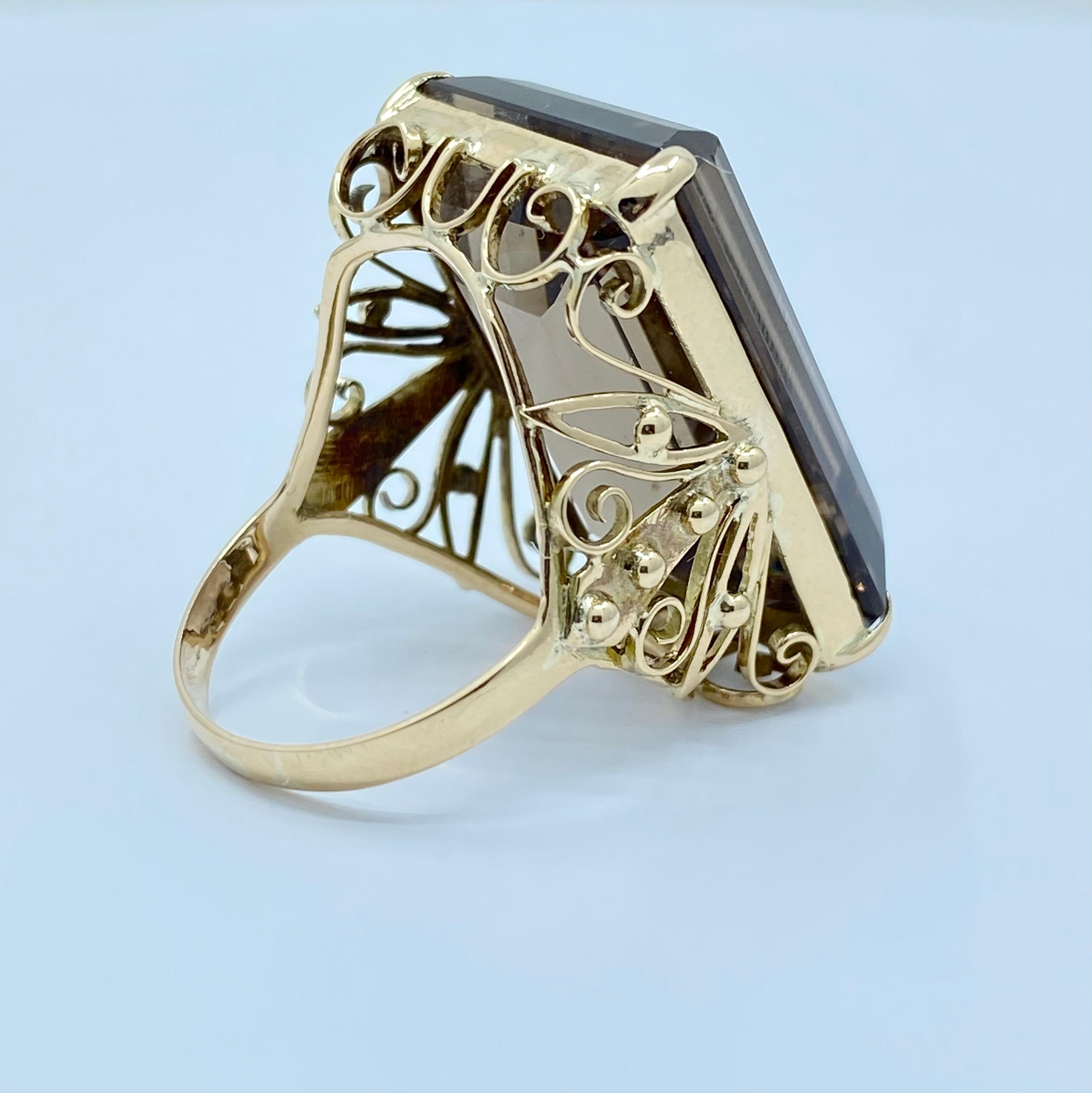 Riesiger 40 Karat Brauner Topas im Smaragdschliff Gelbgold Cocktail-Statement-Ring im Zustand „Gut“ in Tustin, CA