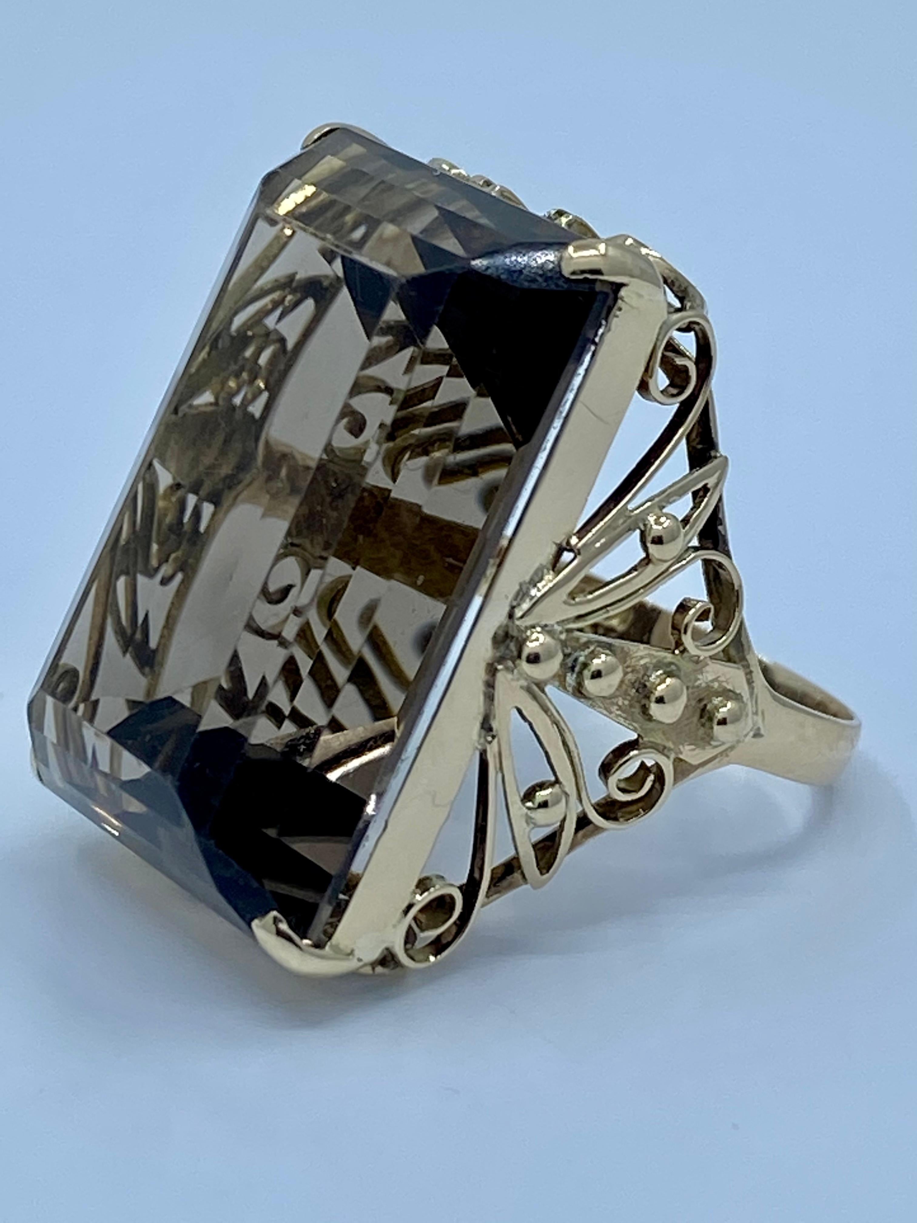 Riesiger 40 Karat Brauner Topas im Smaragdschliff Gelbgold Cocktail-Statement-Ring 3