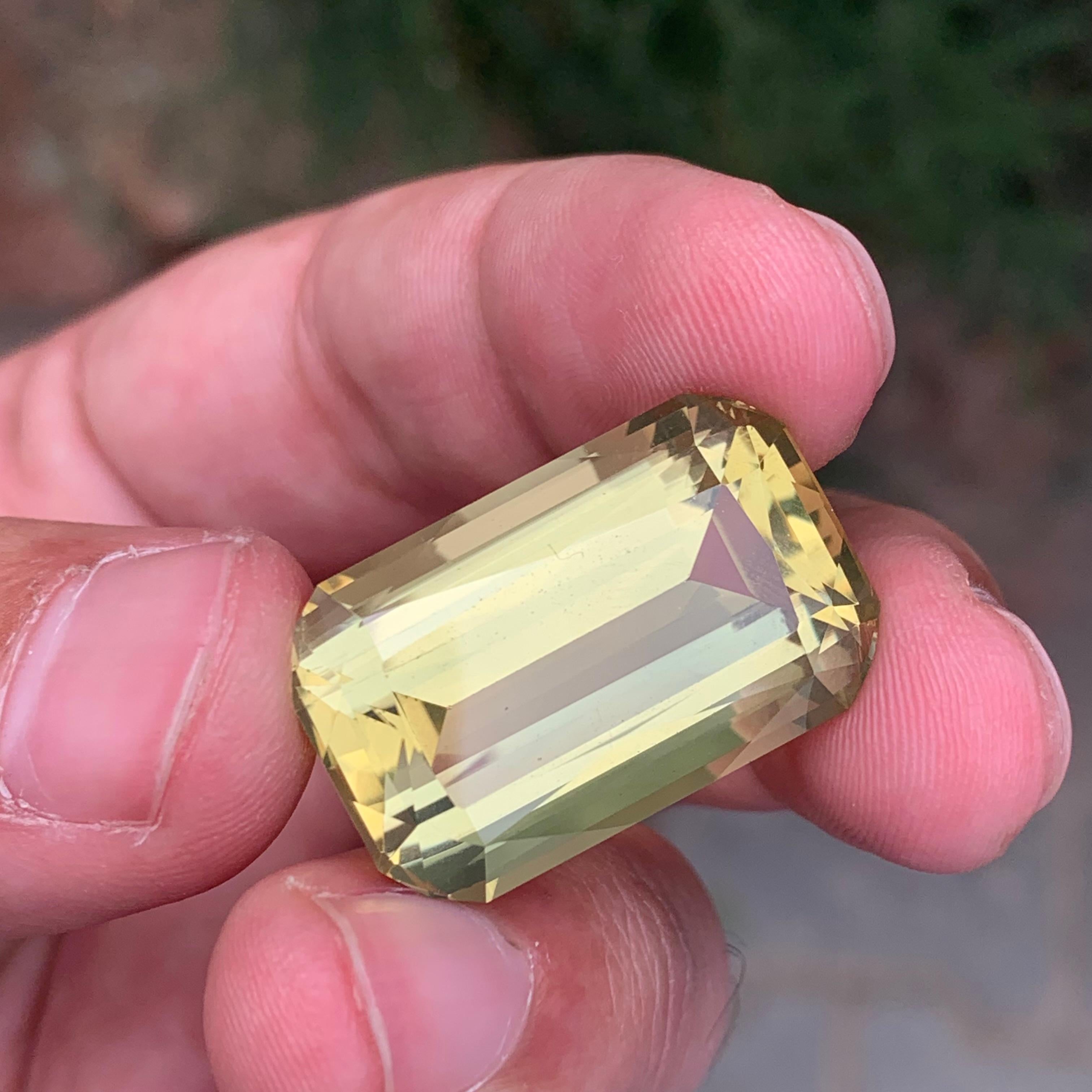 Enorme gemma naturale di quarzo citrino sfuso di 41,85 carati in vendita 2
