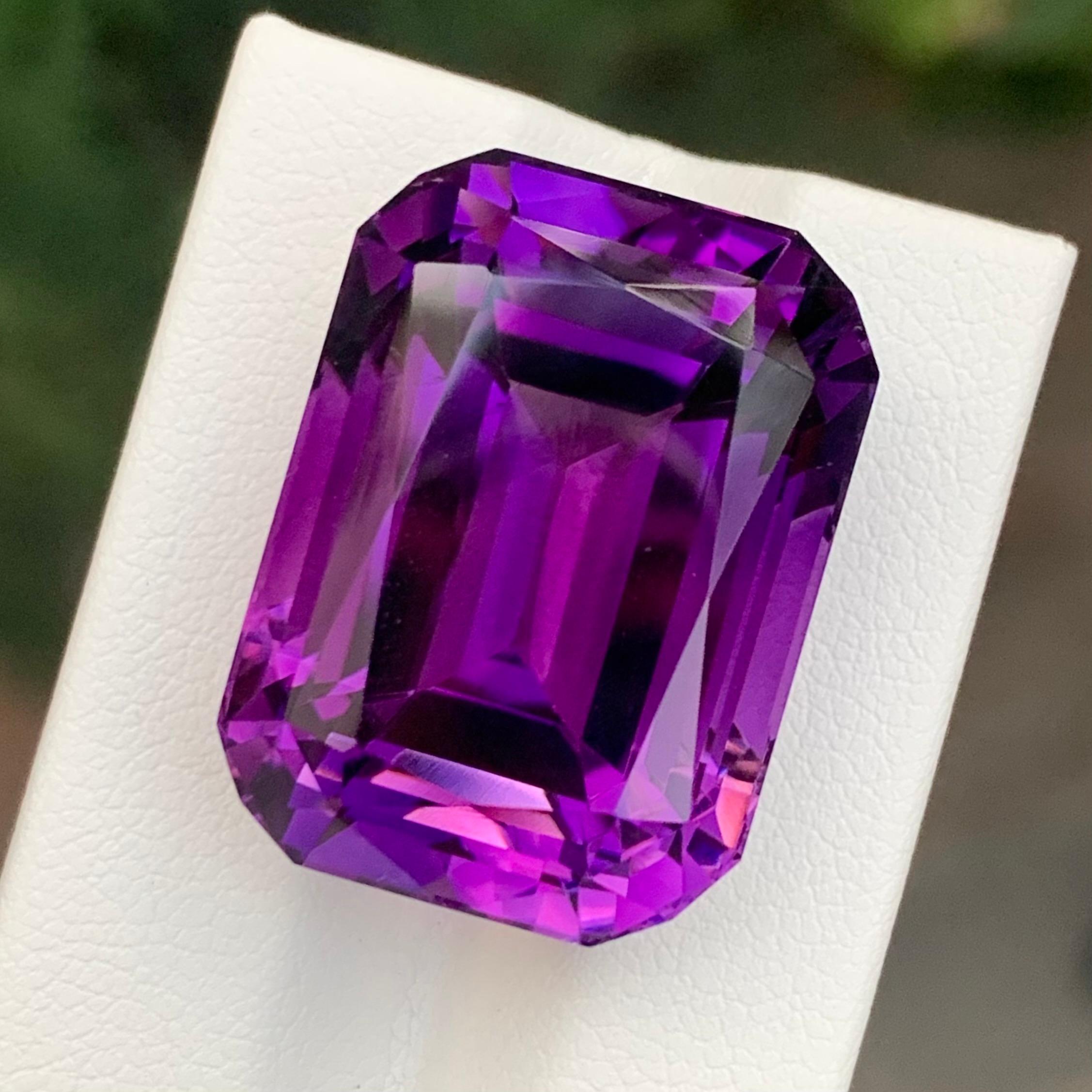 Huge 42.70 Carats Loose Purple Amethyst Gemstone For Sale 6
